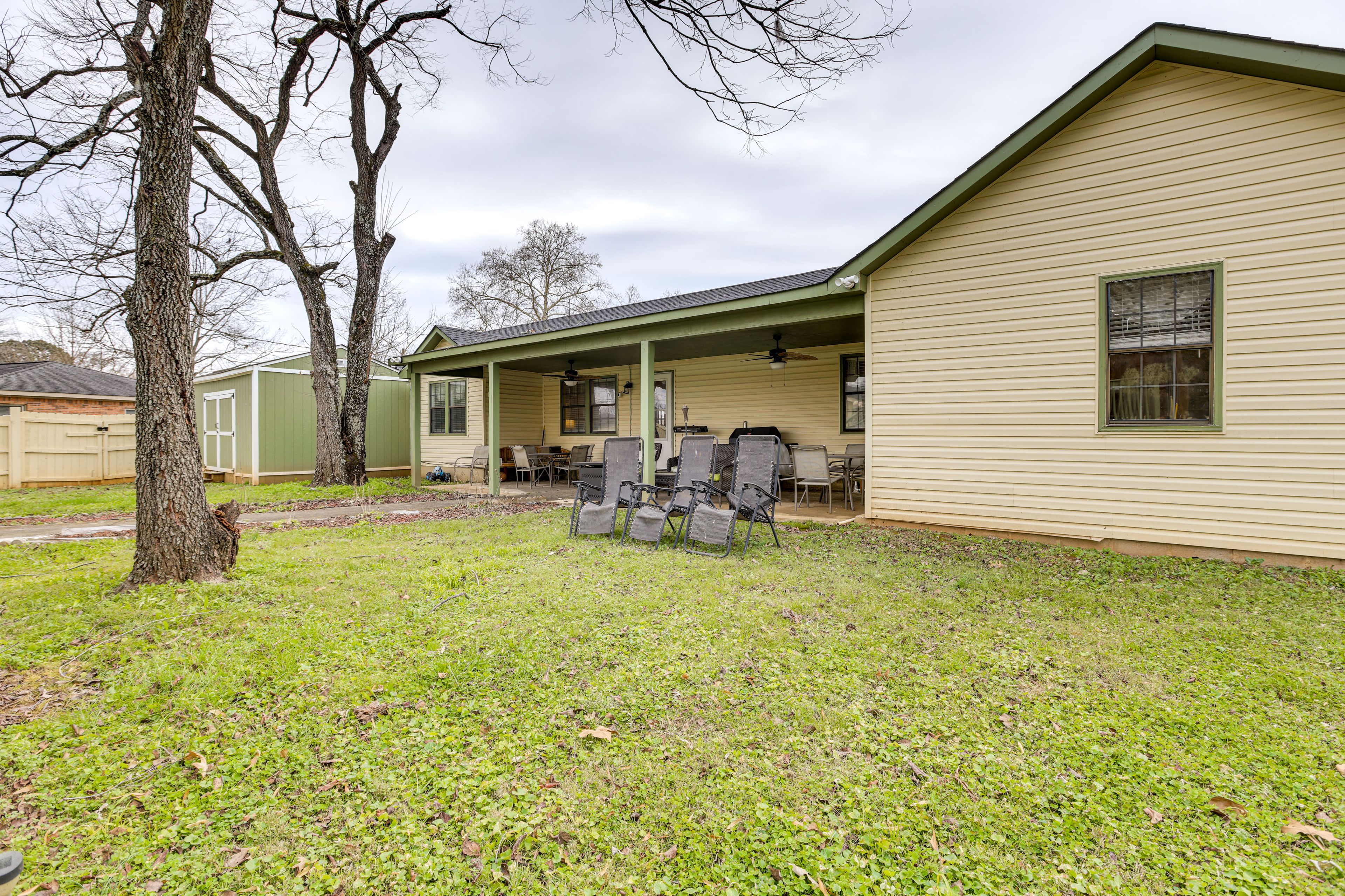 Decatur Vacation Rental | 3BR | 2.5BA | 1,800 Sq Ft | 1 Step to Enter