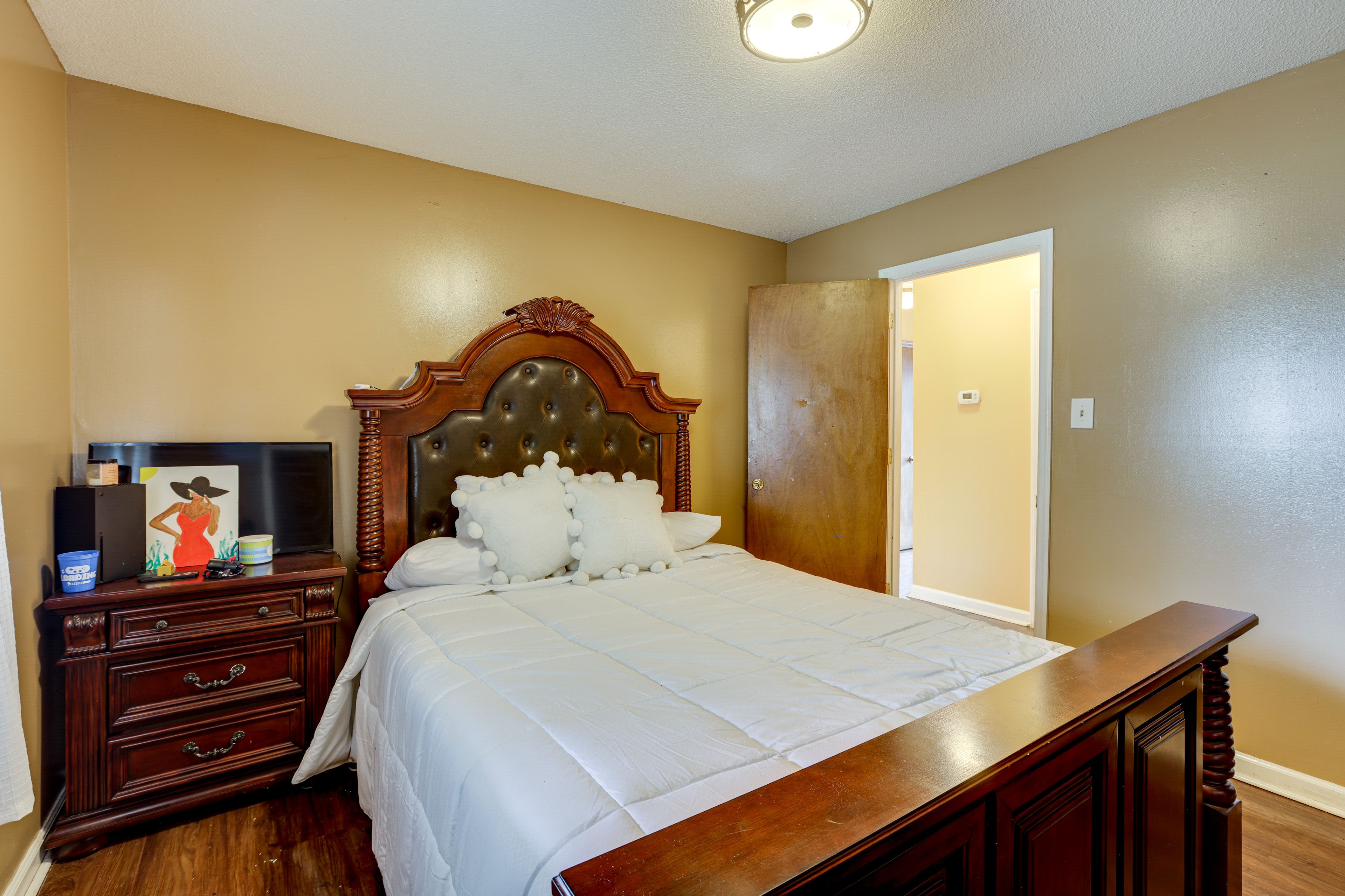 Bedroom 2 | Queen Bed