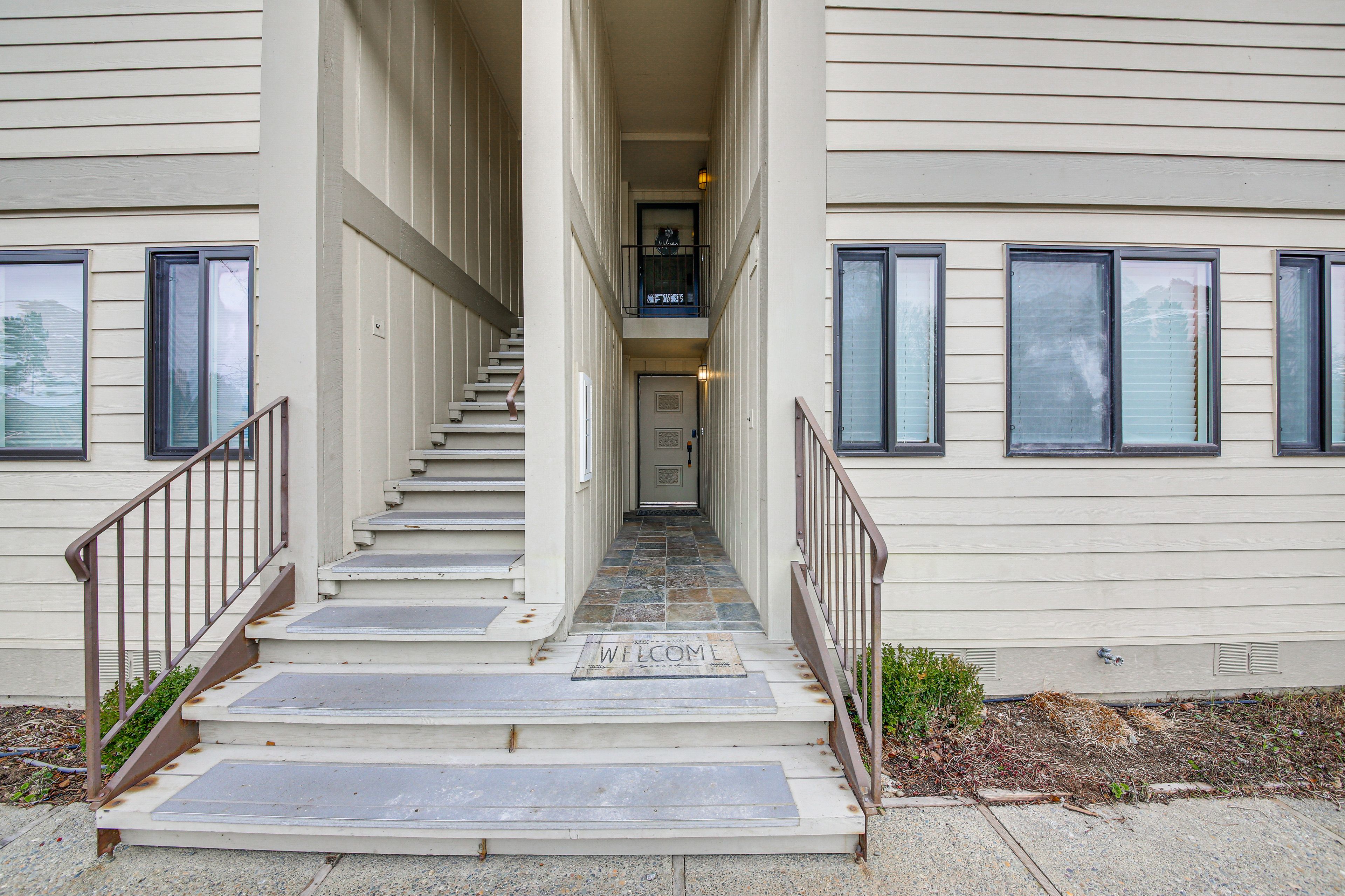 Property Exterior | Single-Level Condo