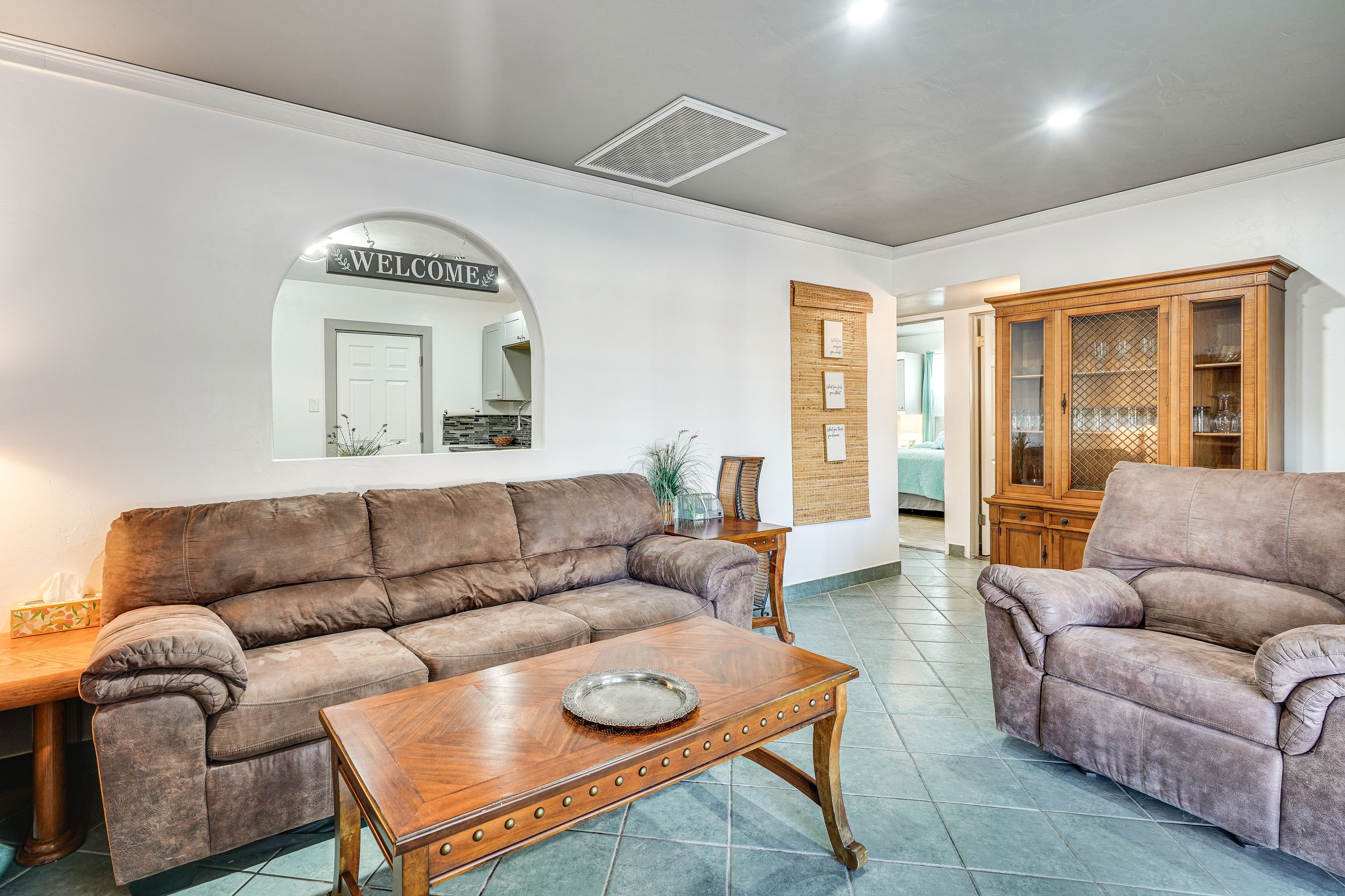 Living Room | Smart TV