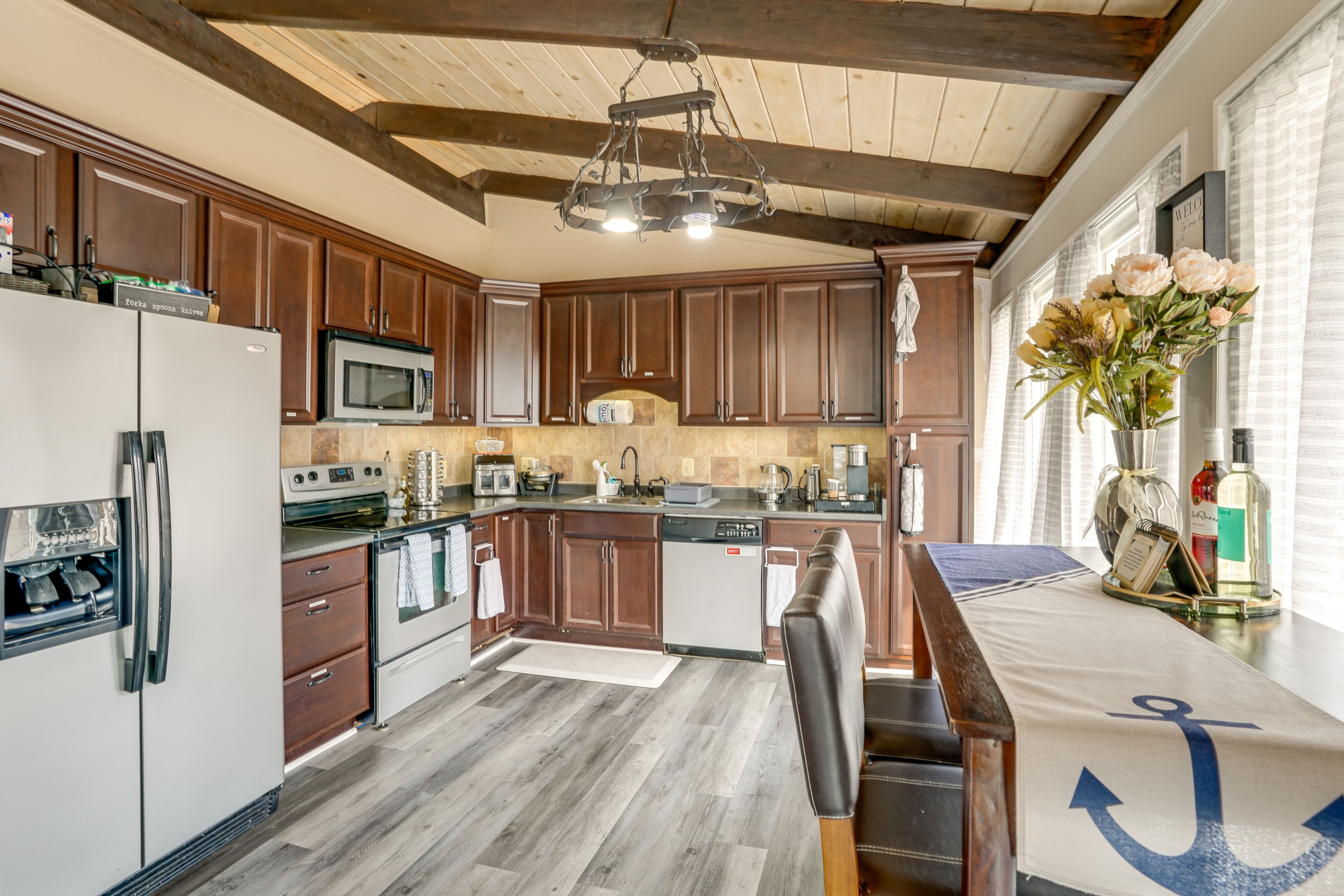 Kitchen | Toaster | 2nd Floor