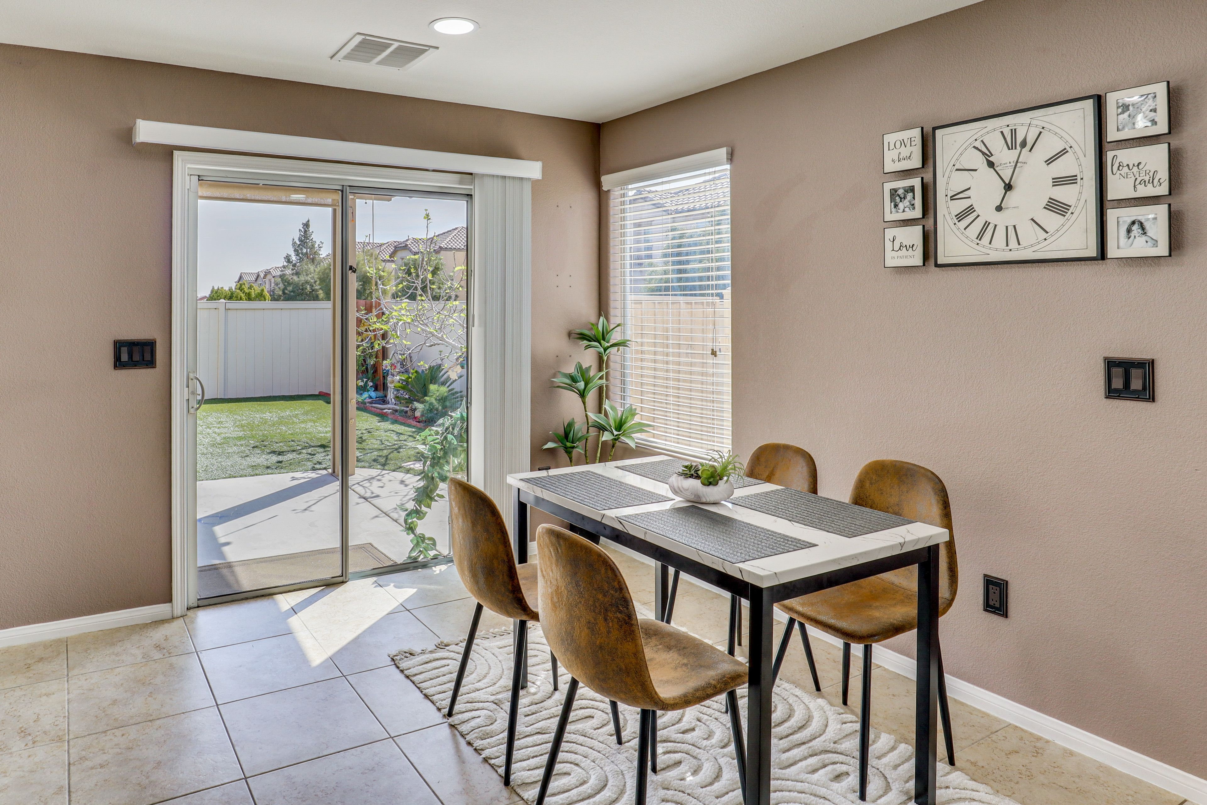 Dining Area | 1st Floor
