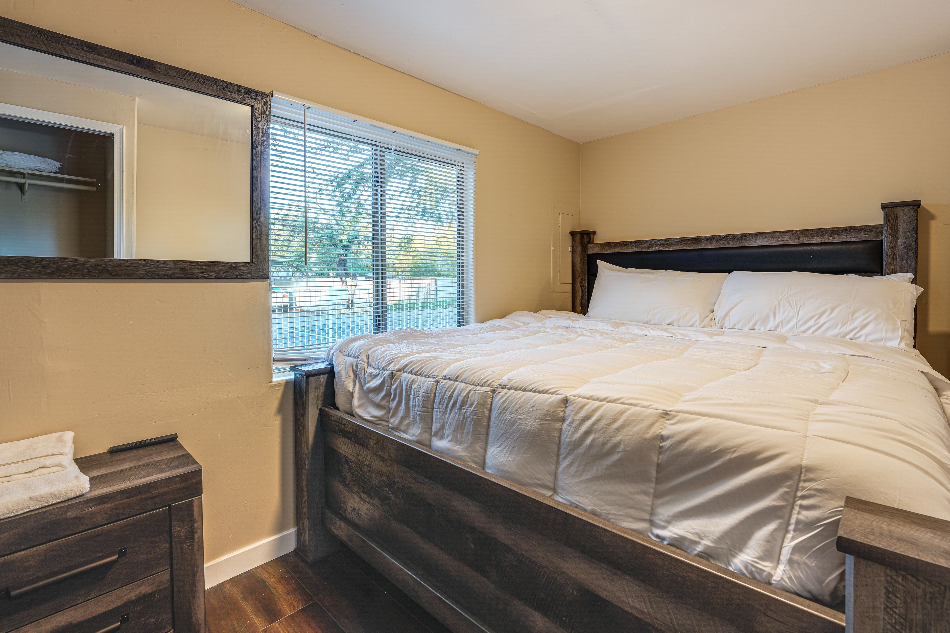 Bedroom 1 | King Bed | Linens Provided