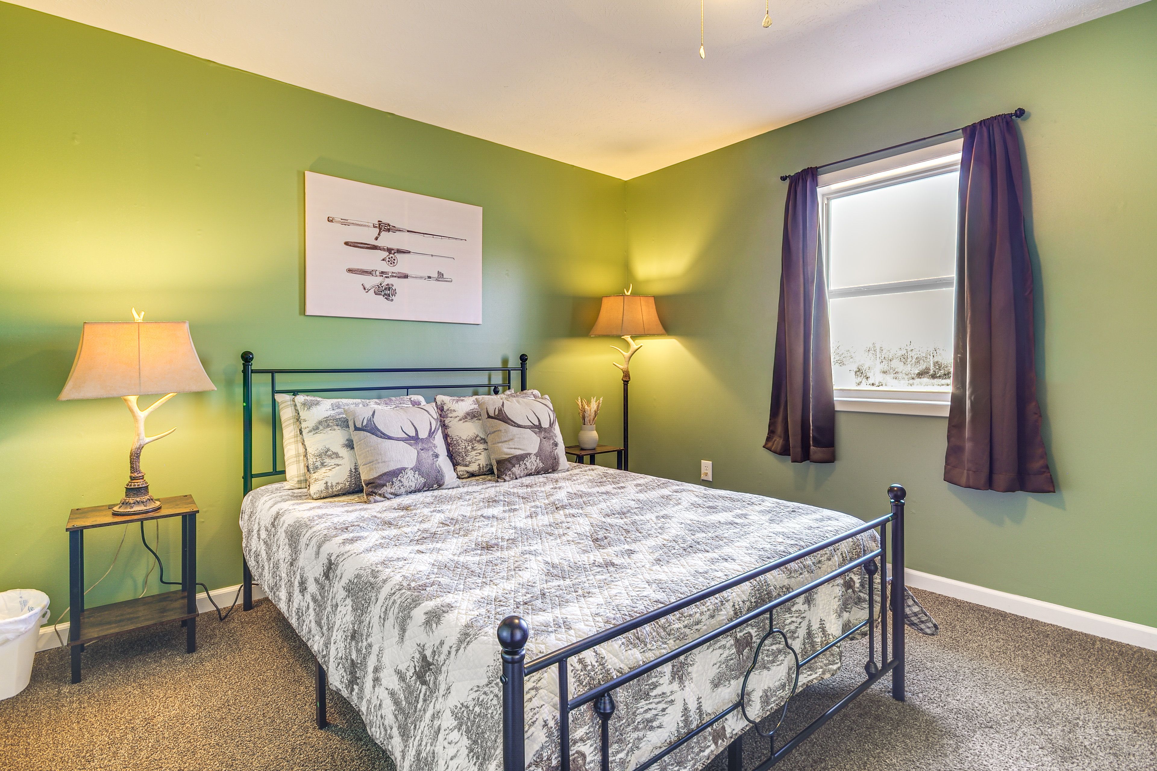 Bedroom 2 | Queen Bed