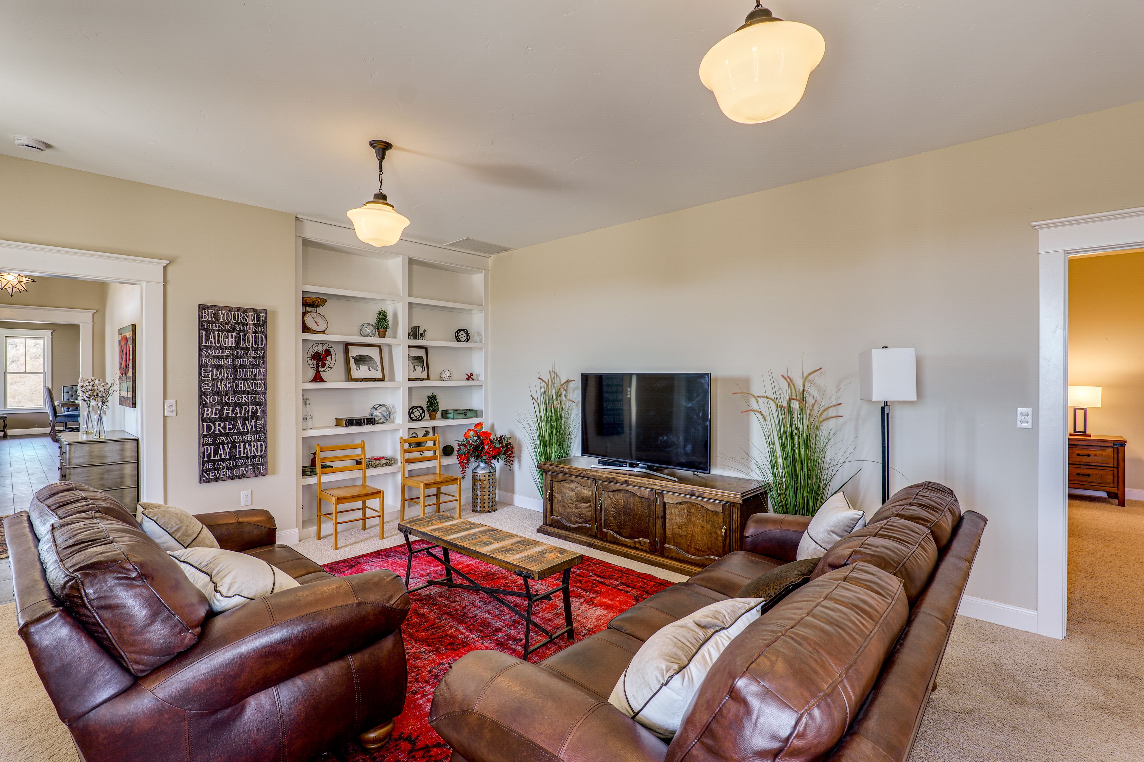 Roswell Vacation Rental | 3BR | 2BA | 2,300 Sq Ft