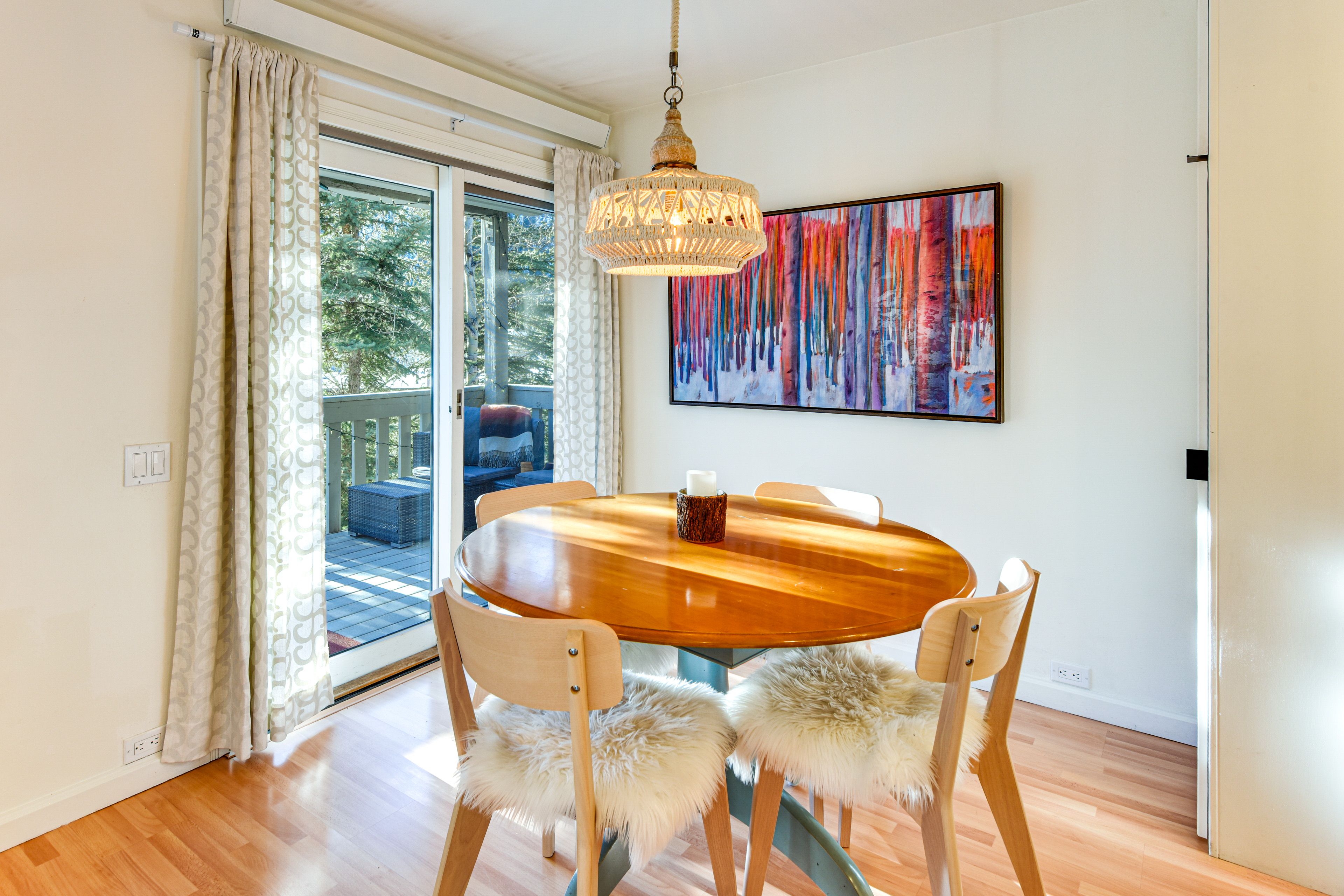 Dining Area | Dishware & Flatware