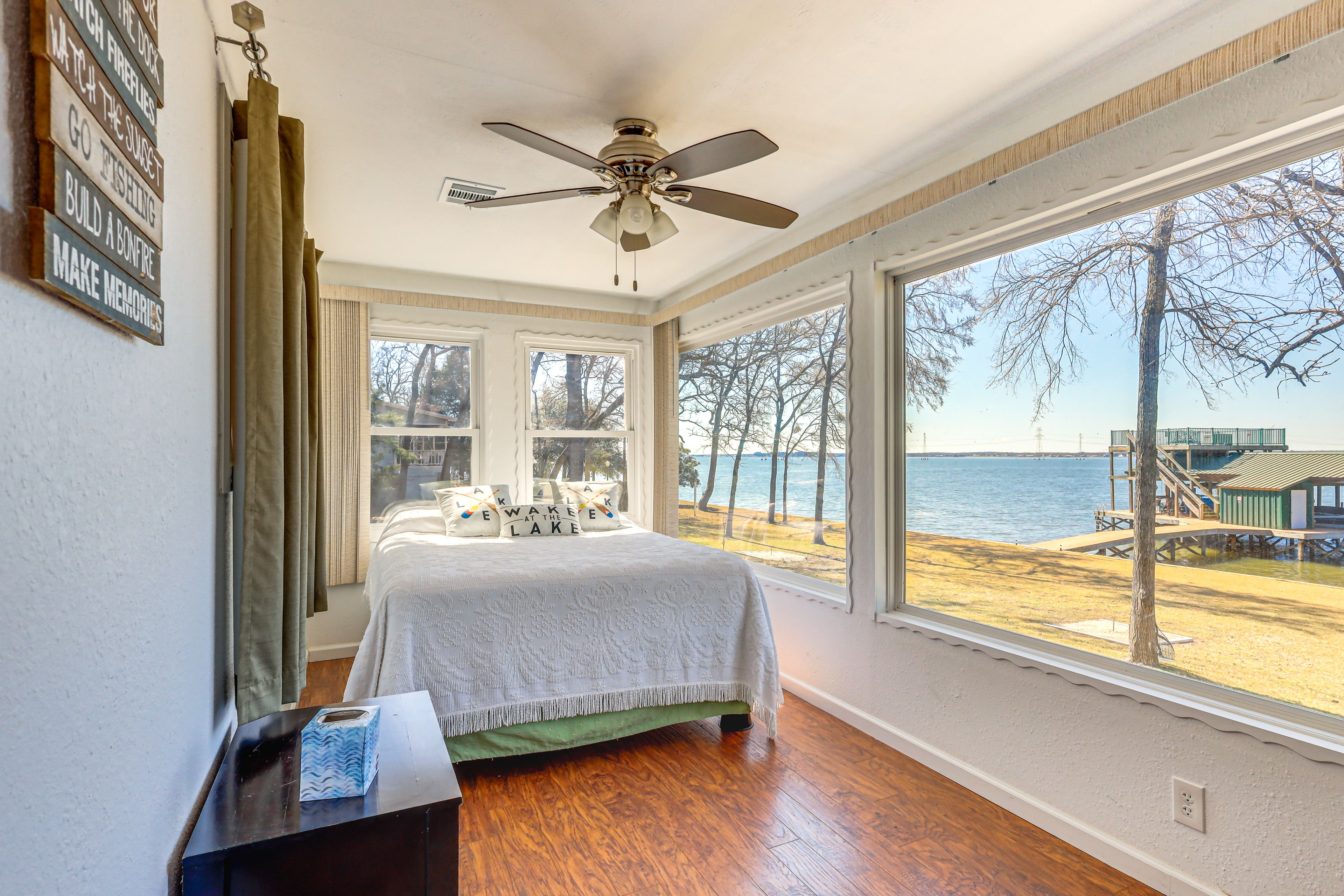 Bedroom 2 | 1st Floor | Queen Bed