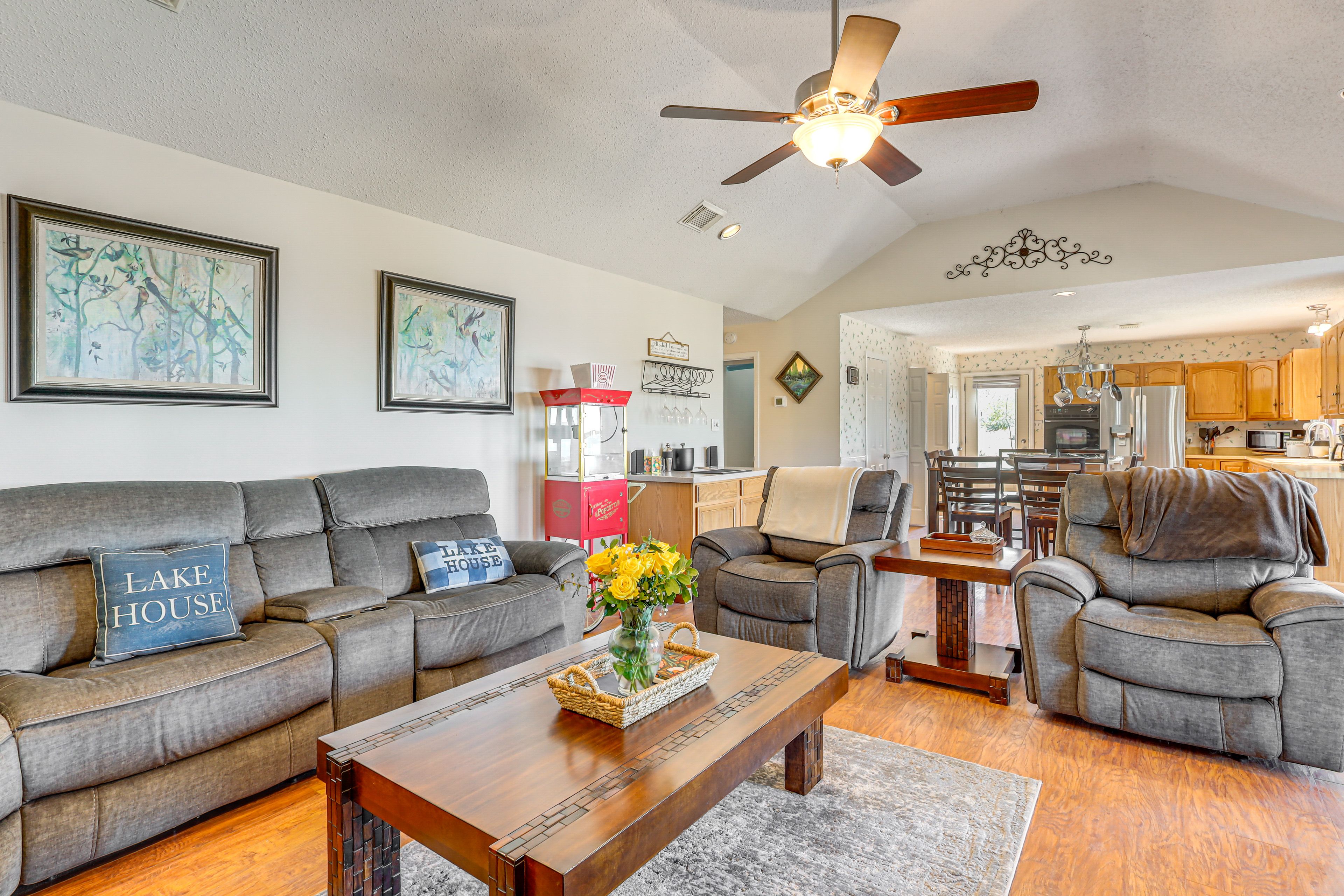 Interior | Central Heating & A/C | In-Unit Laundry