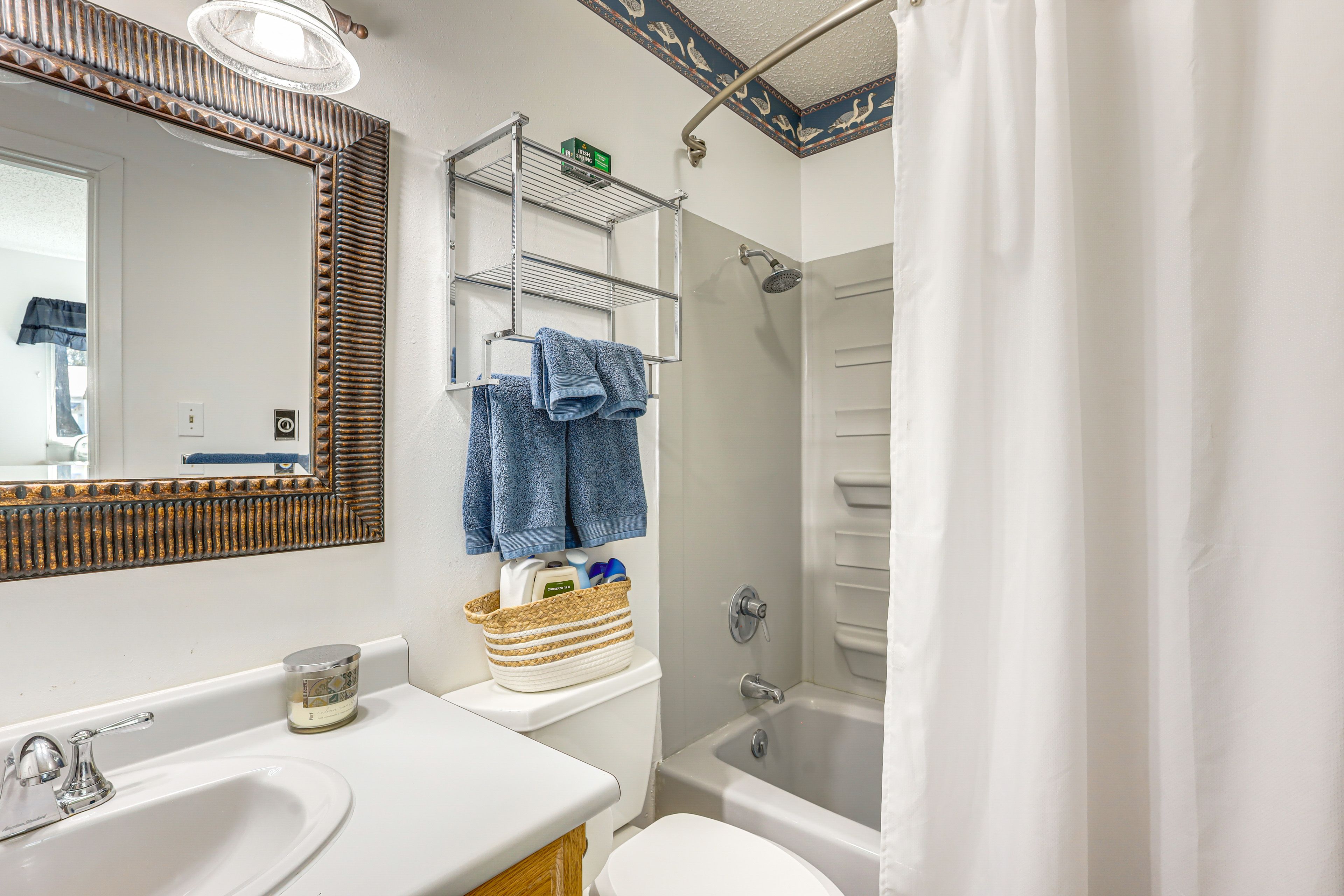 Bathroom | 1st Floor