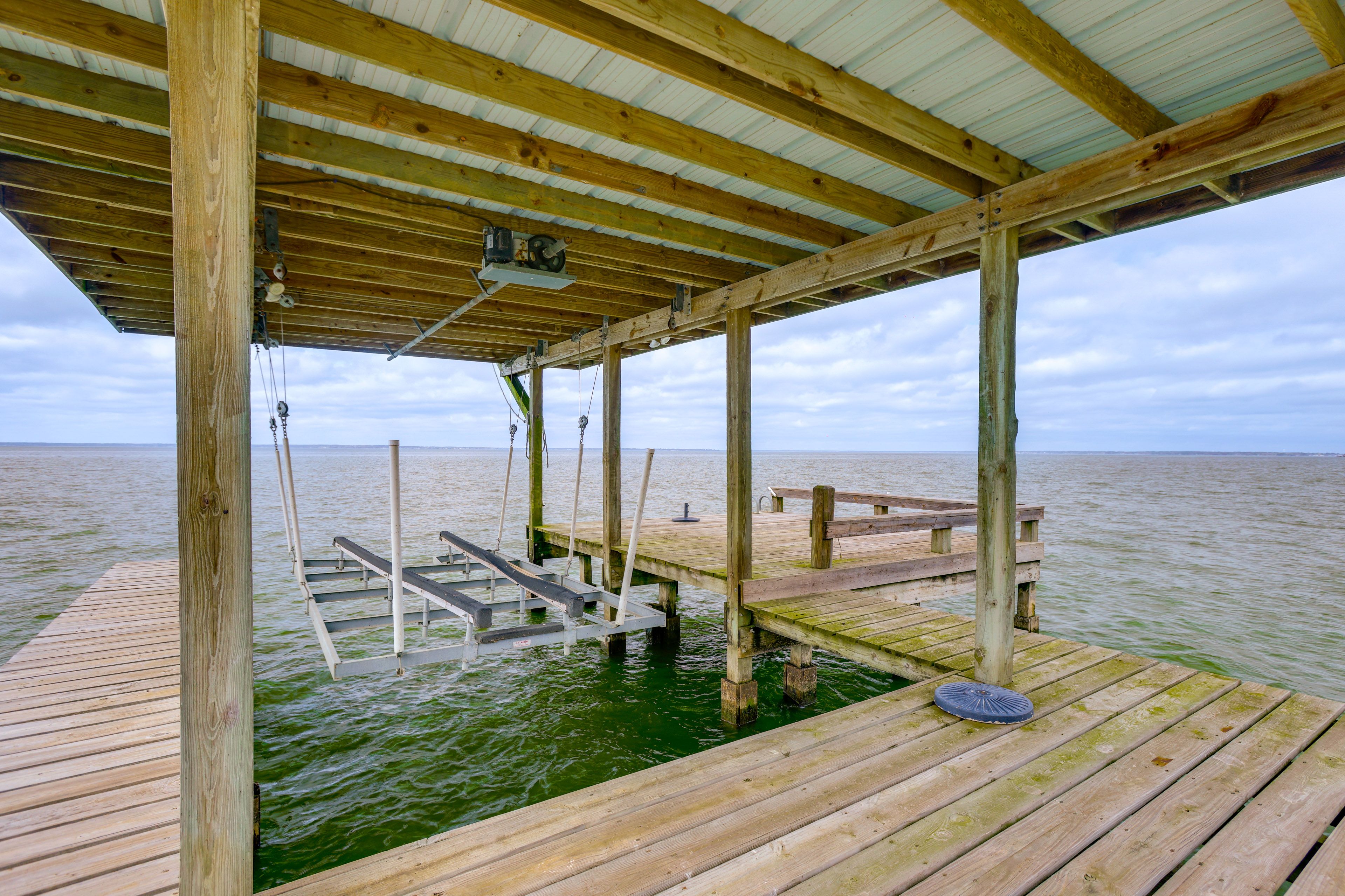 Private Dock & Boat Lift | 2 Mi to Boat Ramp