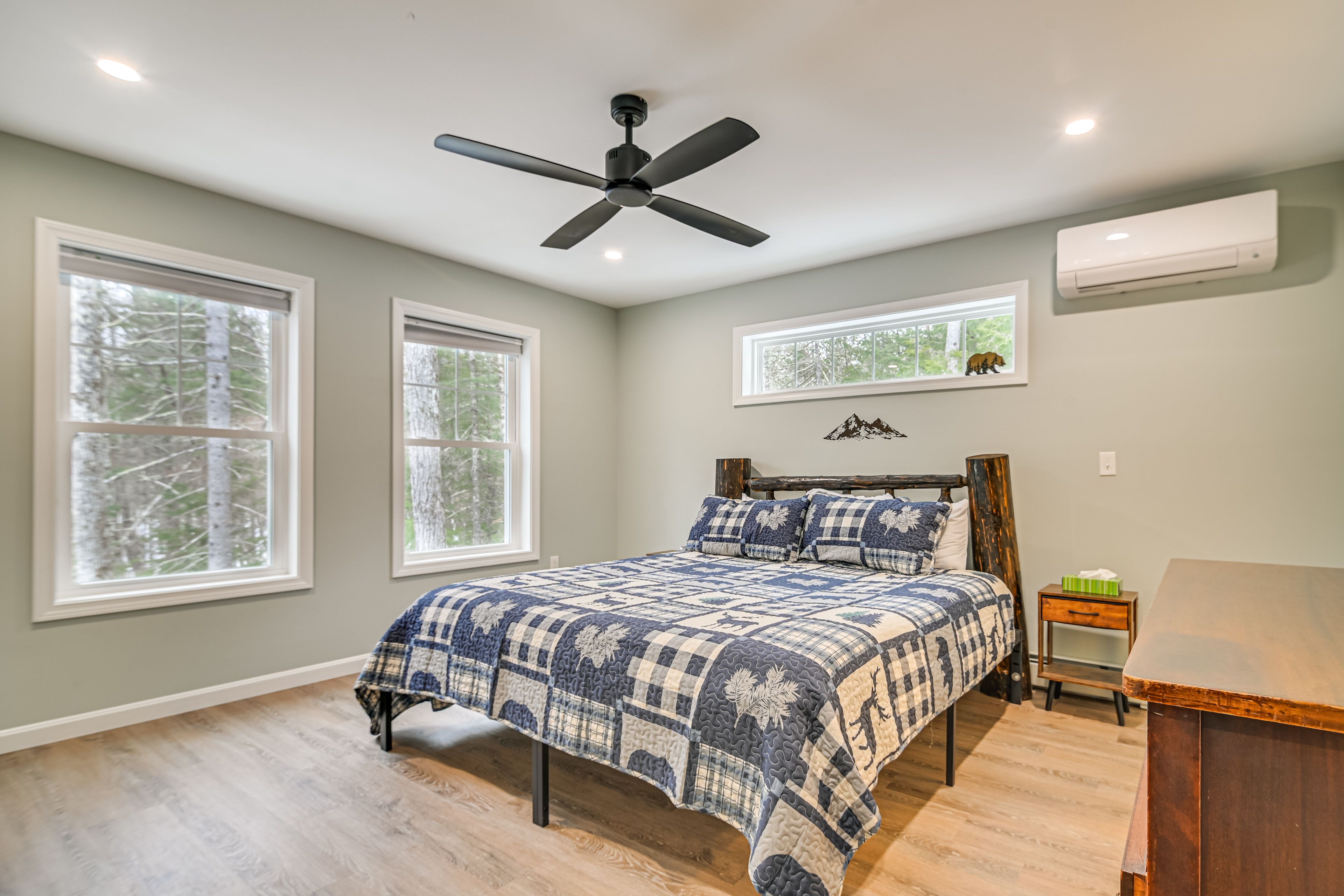 Bedroom 1 | King Bed | Main Floor