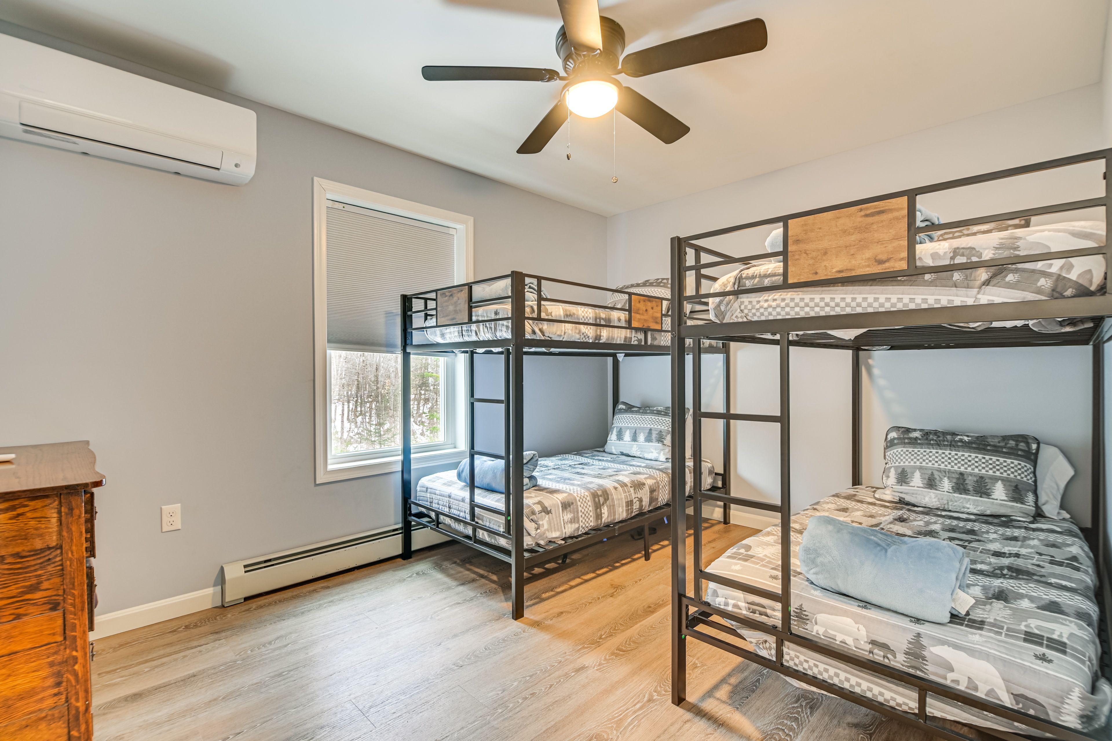 Bedroom 3 | 2 Twin Bunk Beds | Main Floor