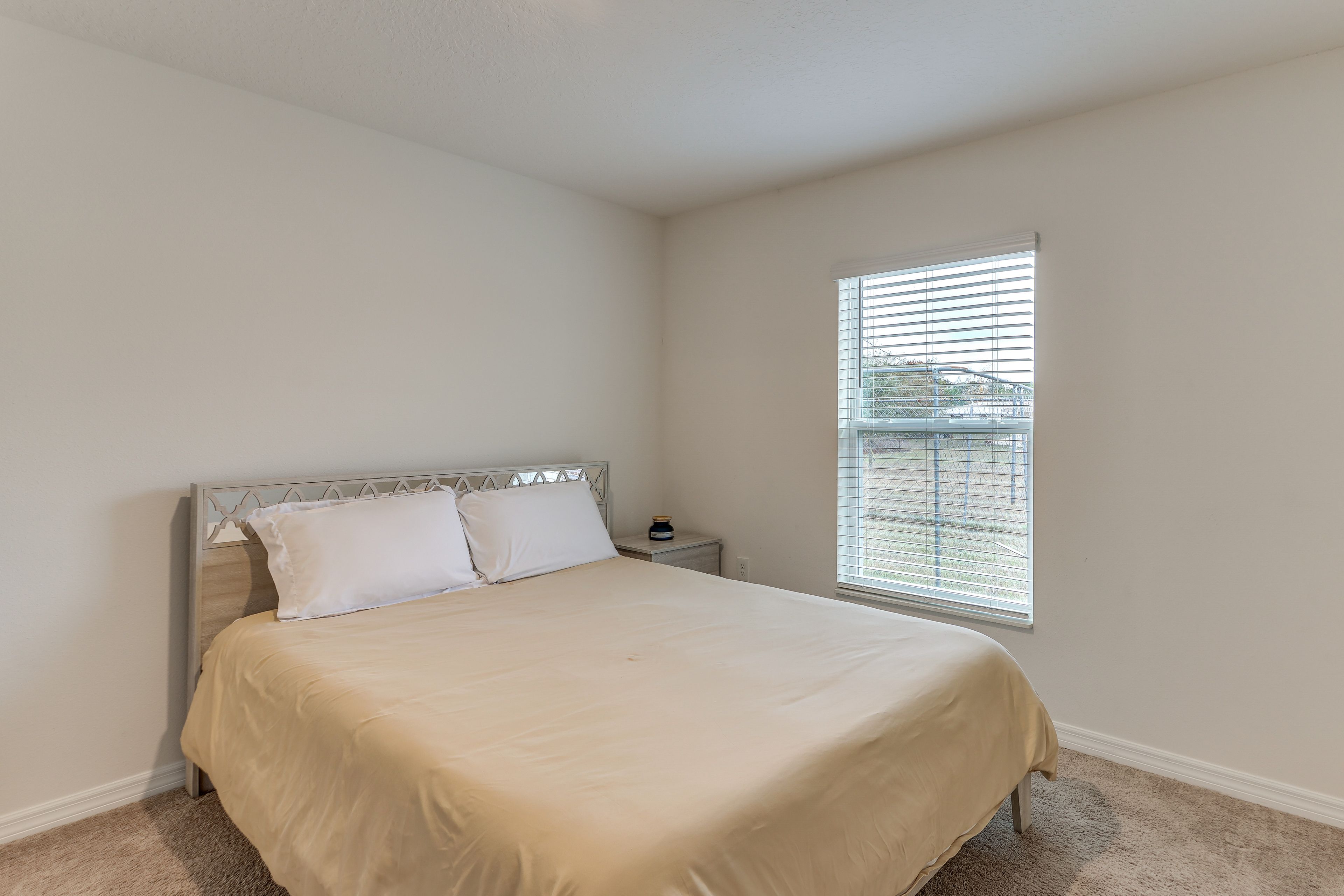 Bedroom 2 | Queen Bed