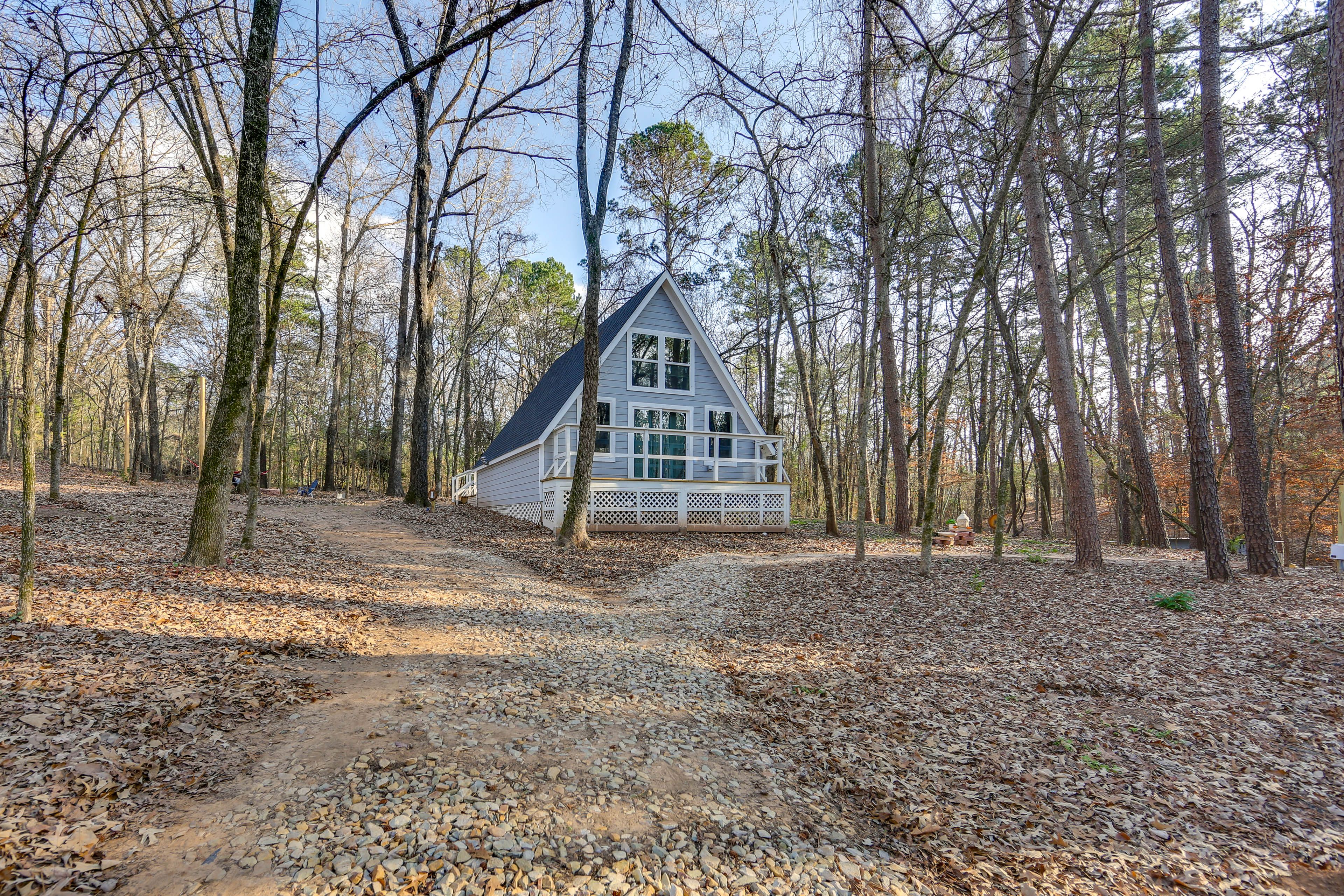 Parking | Gravel Driveway (2 Vehicles)