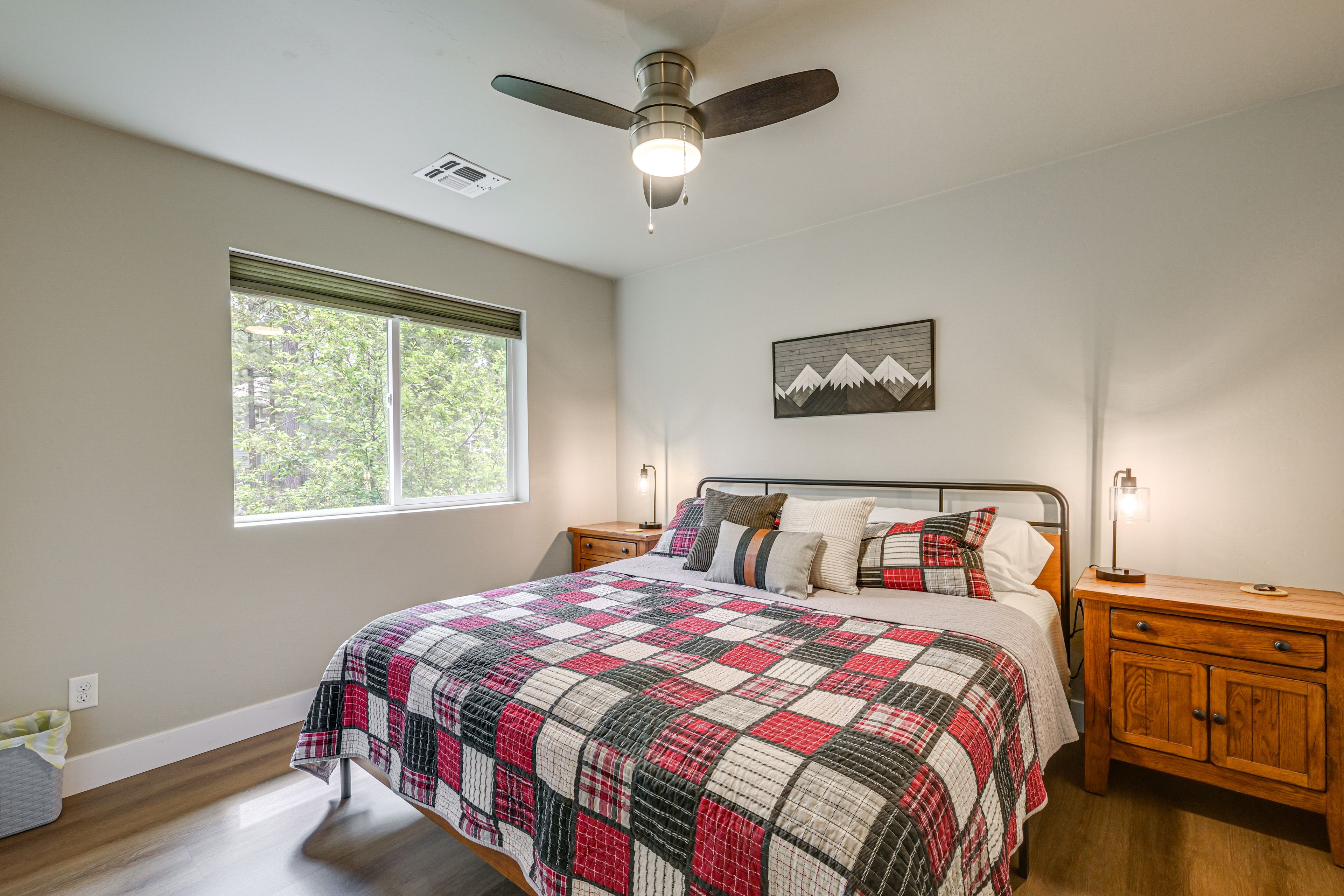 Bedroom 2 | King Bed | 2nd Floor