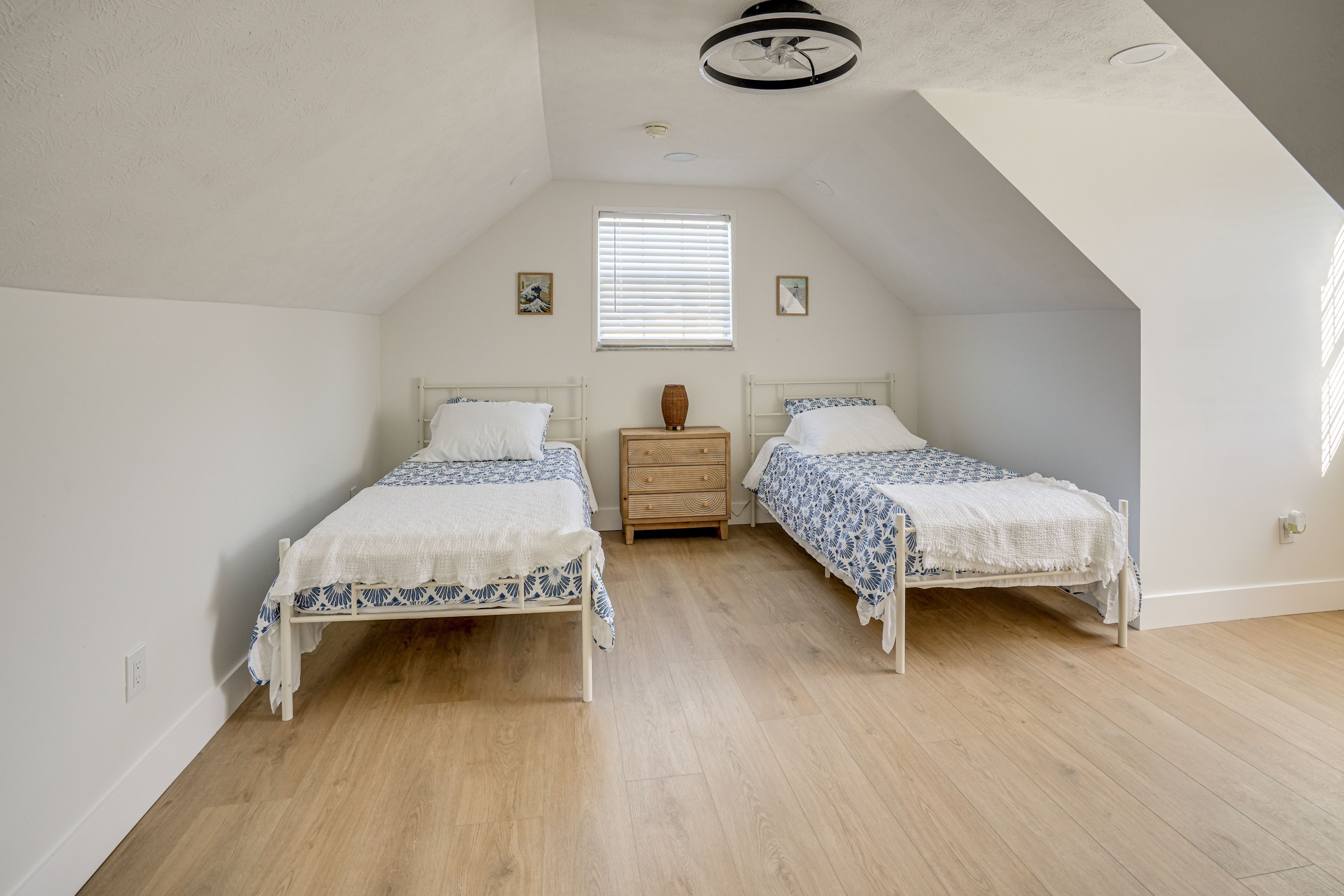 Bedroom 3 | Twin Bed | 2nd Floor