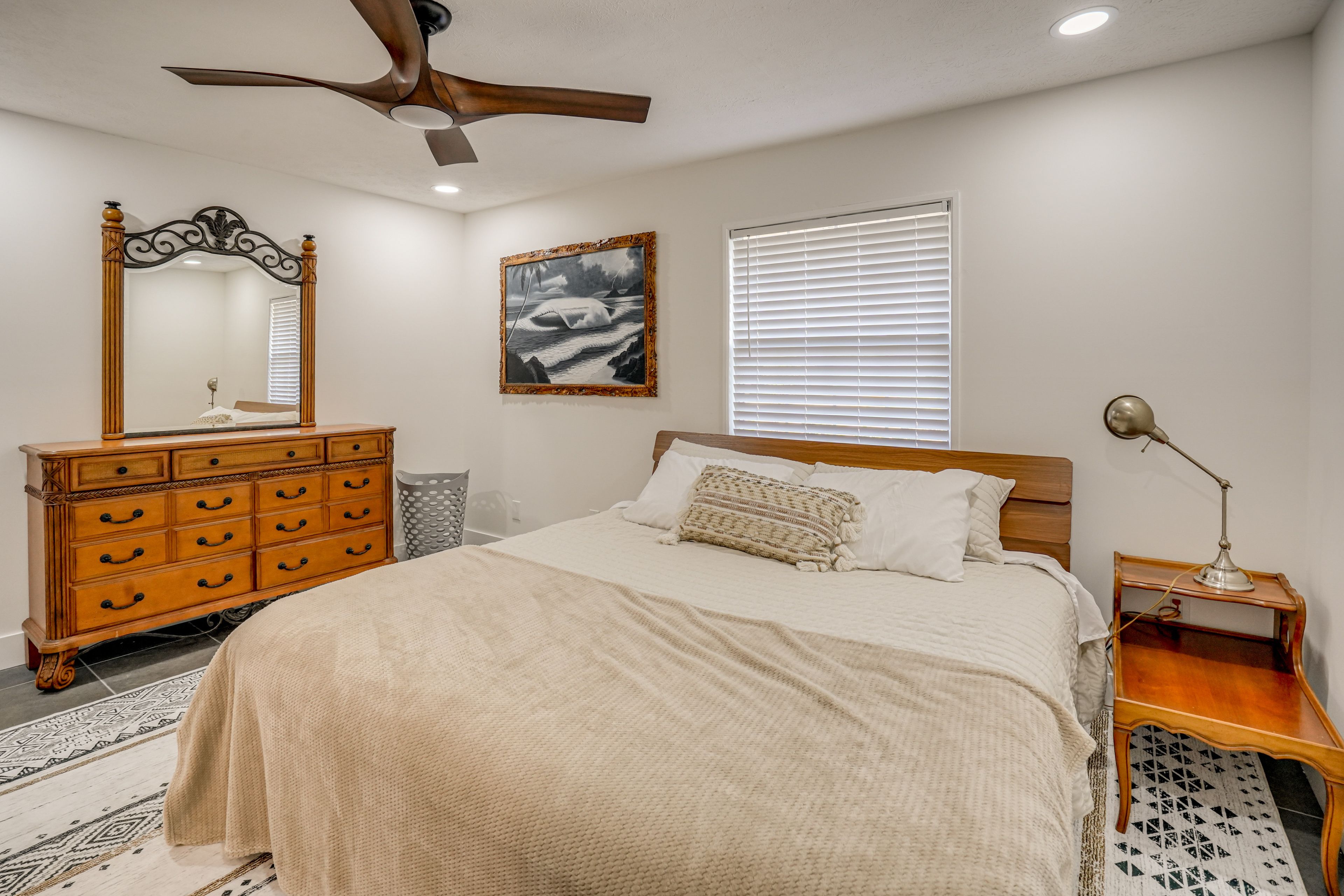 Bedroom 1 | King Bed | 1st Floor