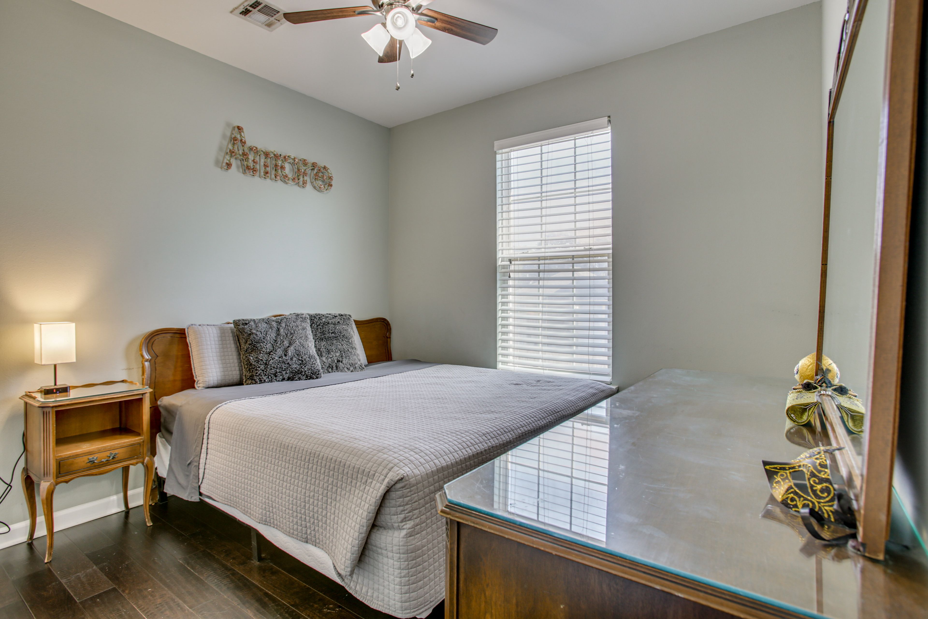 Bedroom 2 | King Bed