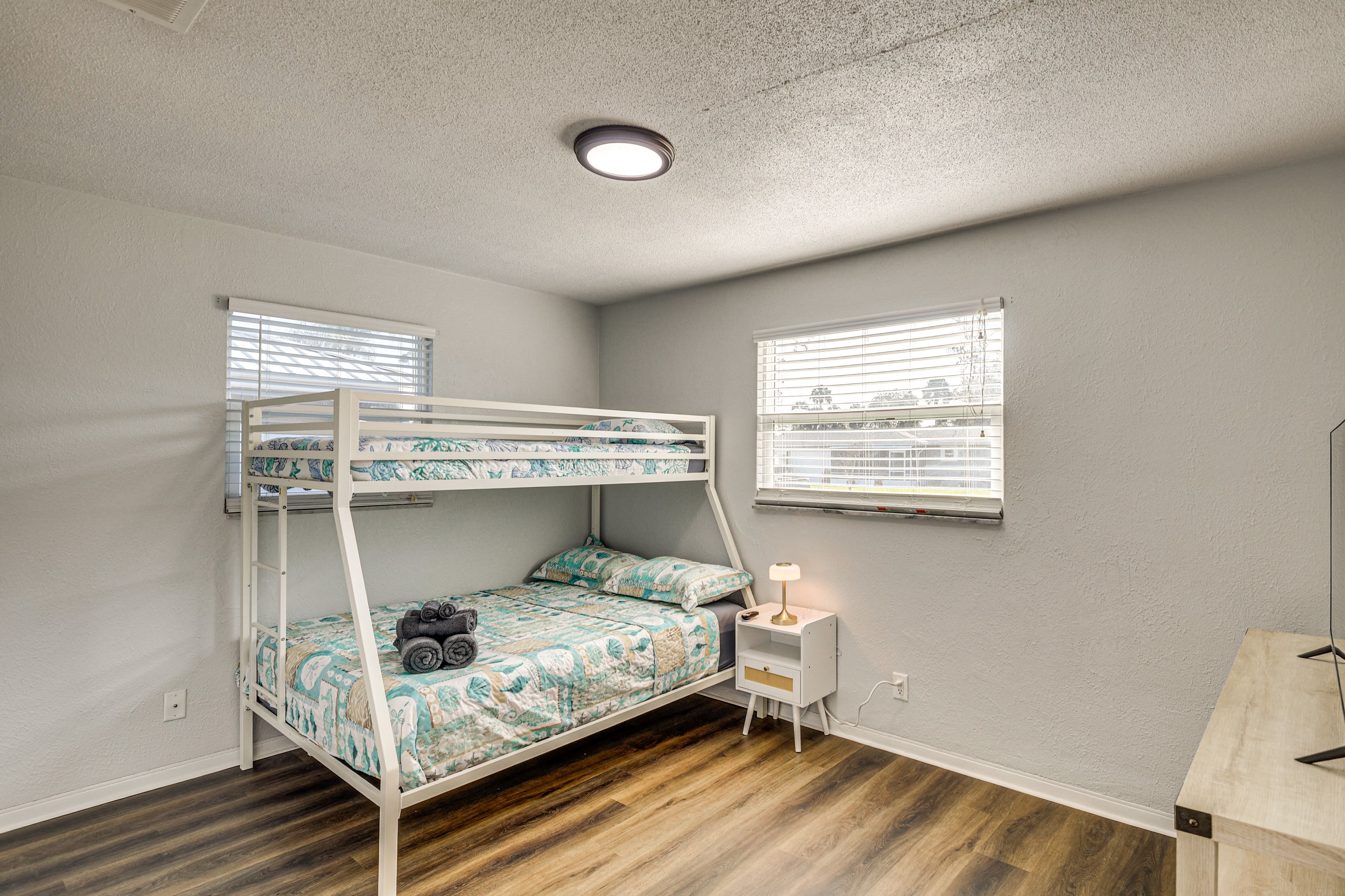 Bedroom 2 | Twin/Full Bunk Bed | Linens Provided