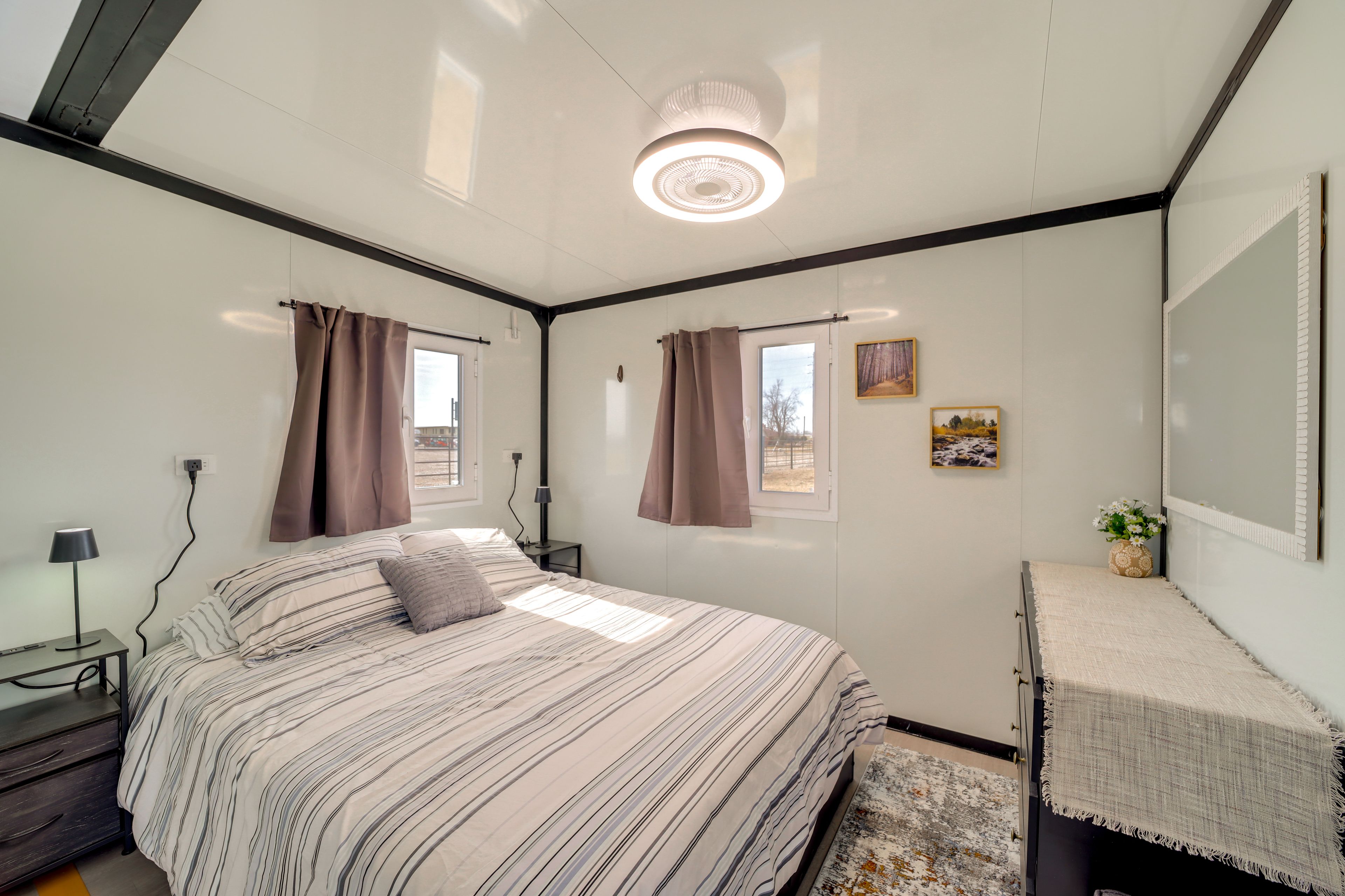 Bedroom 1 | Queen Bed