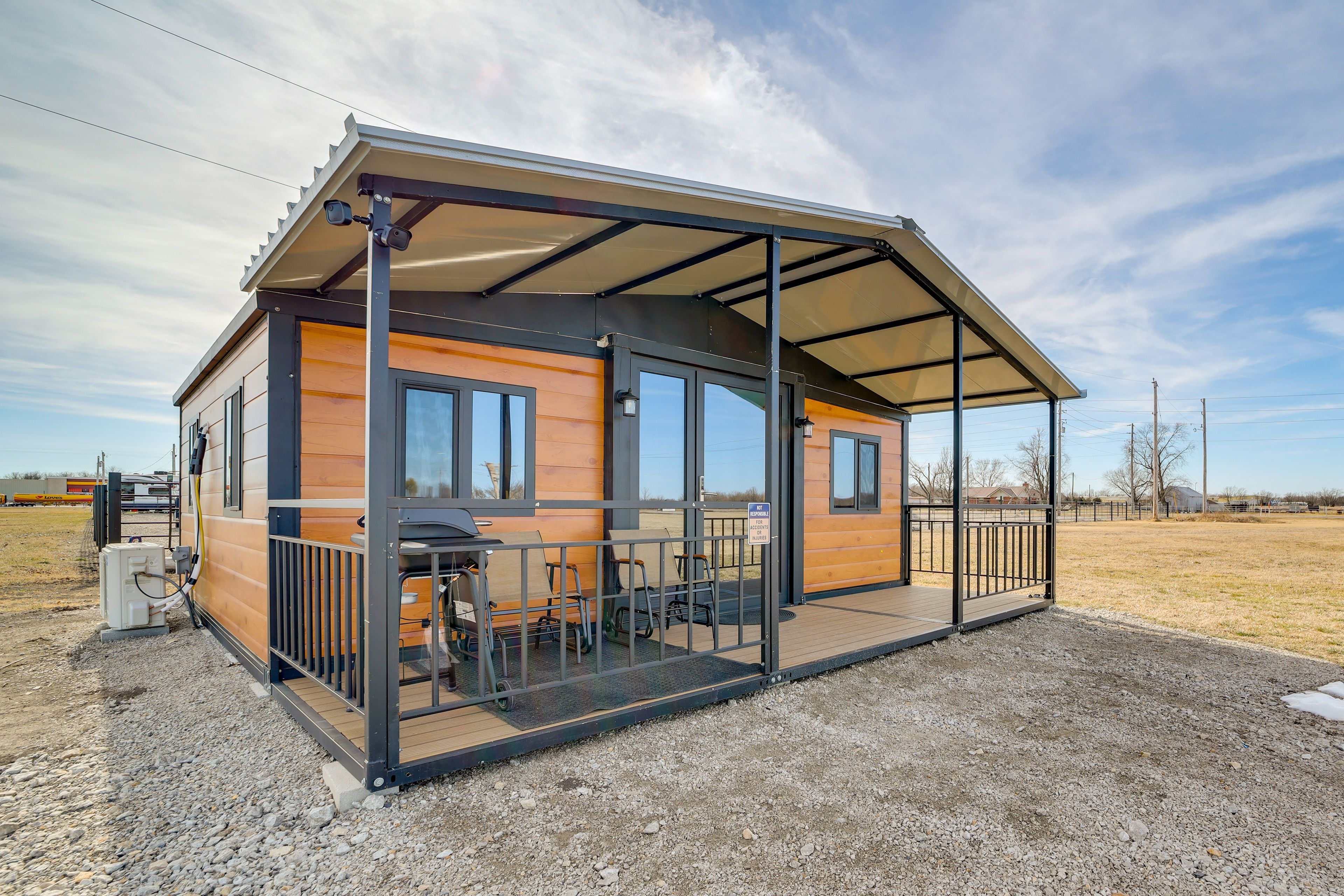 Gravel Driveway Parking | 2 Vehicles | RV/Trailer Parking w/ Fee