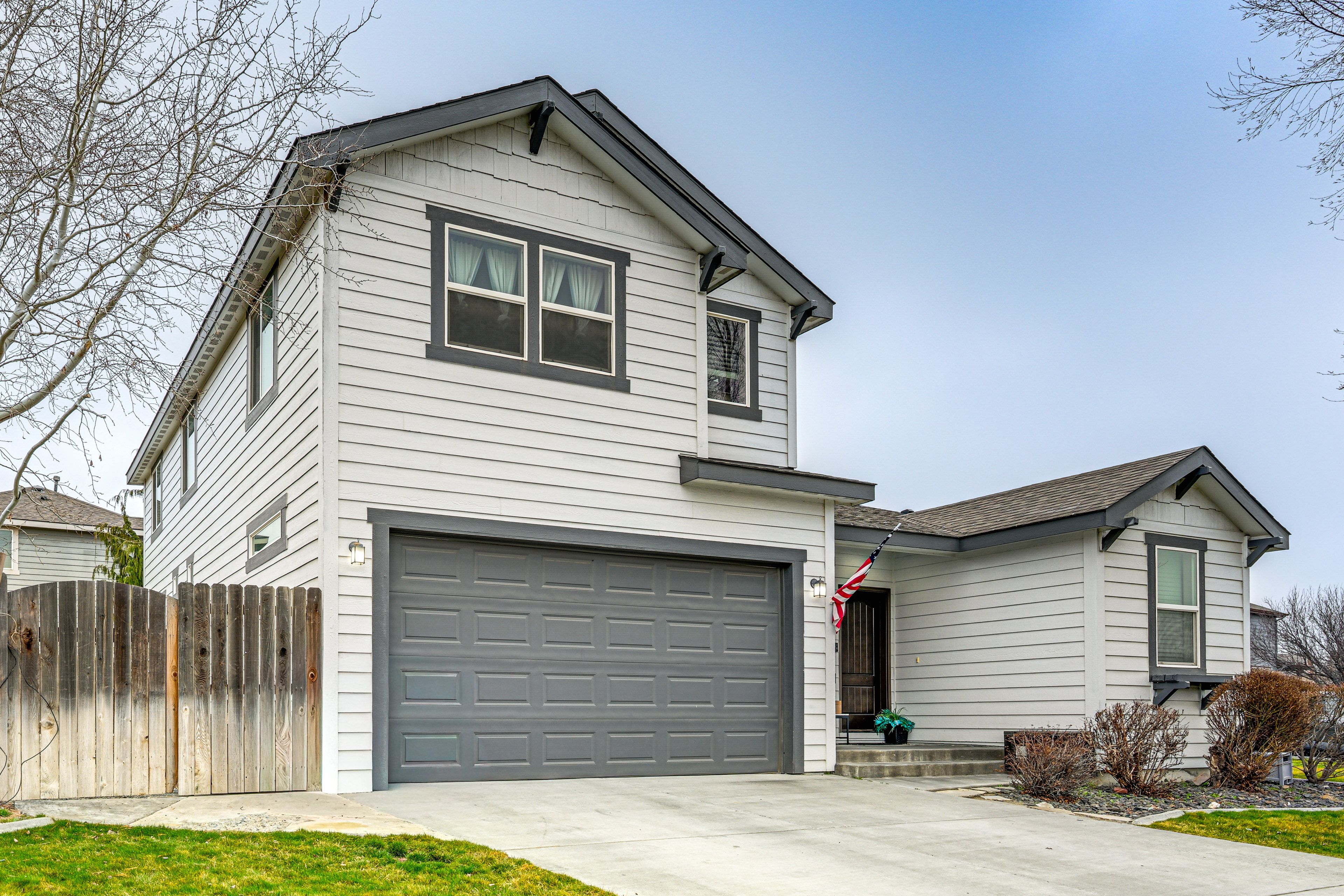 Exterior | Driveway Parking (4 Vehicles) | Street Parking