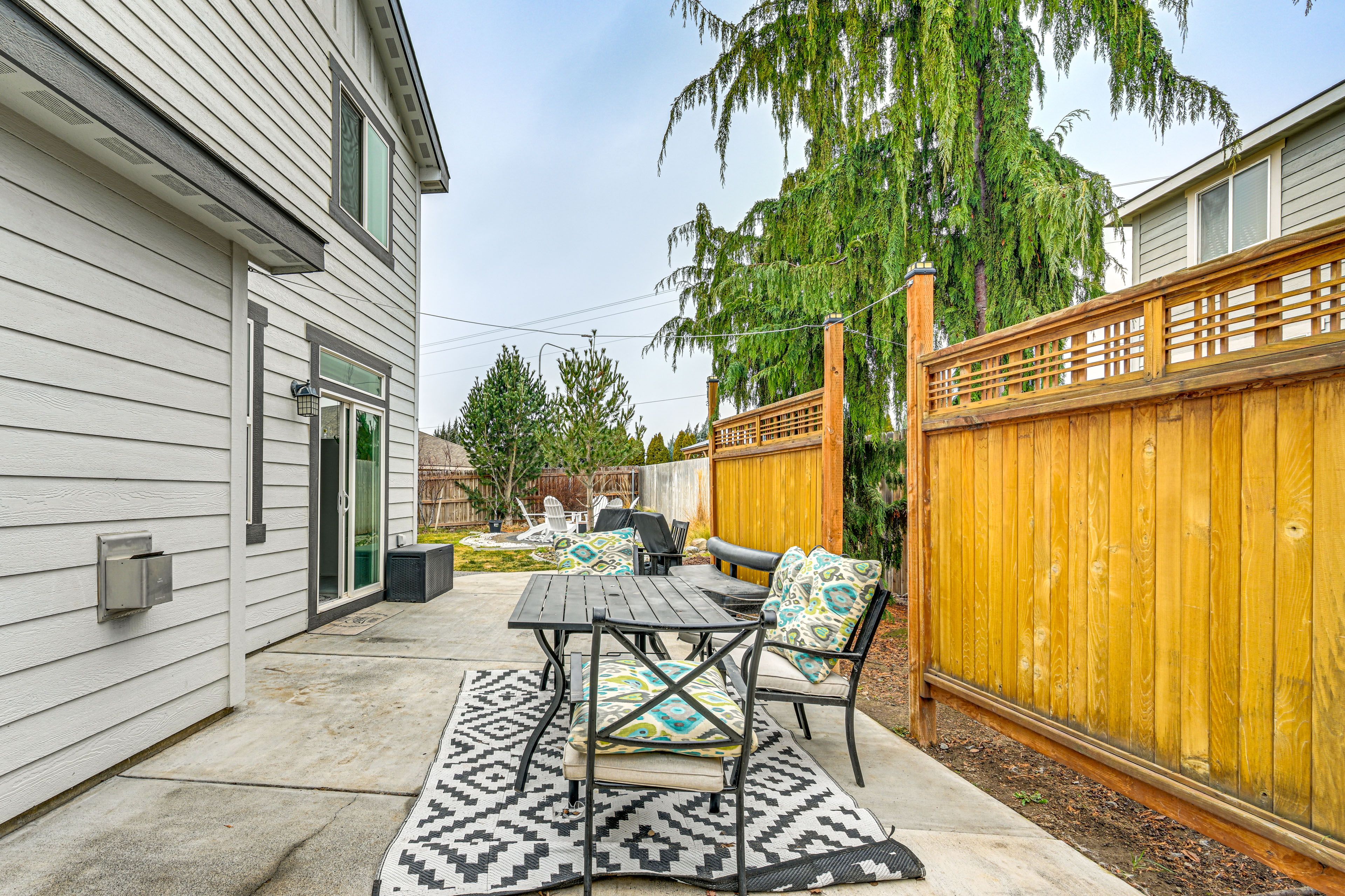 Fenced Yard | Furnished Patio