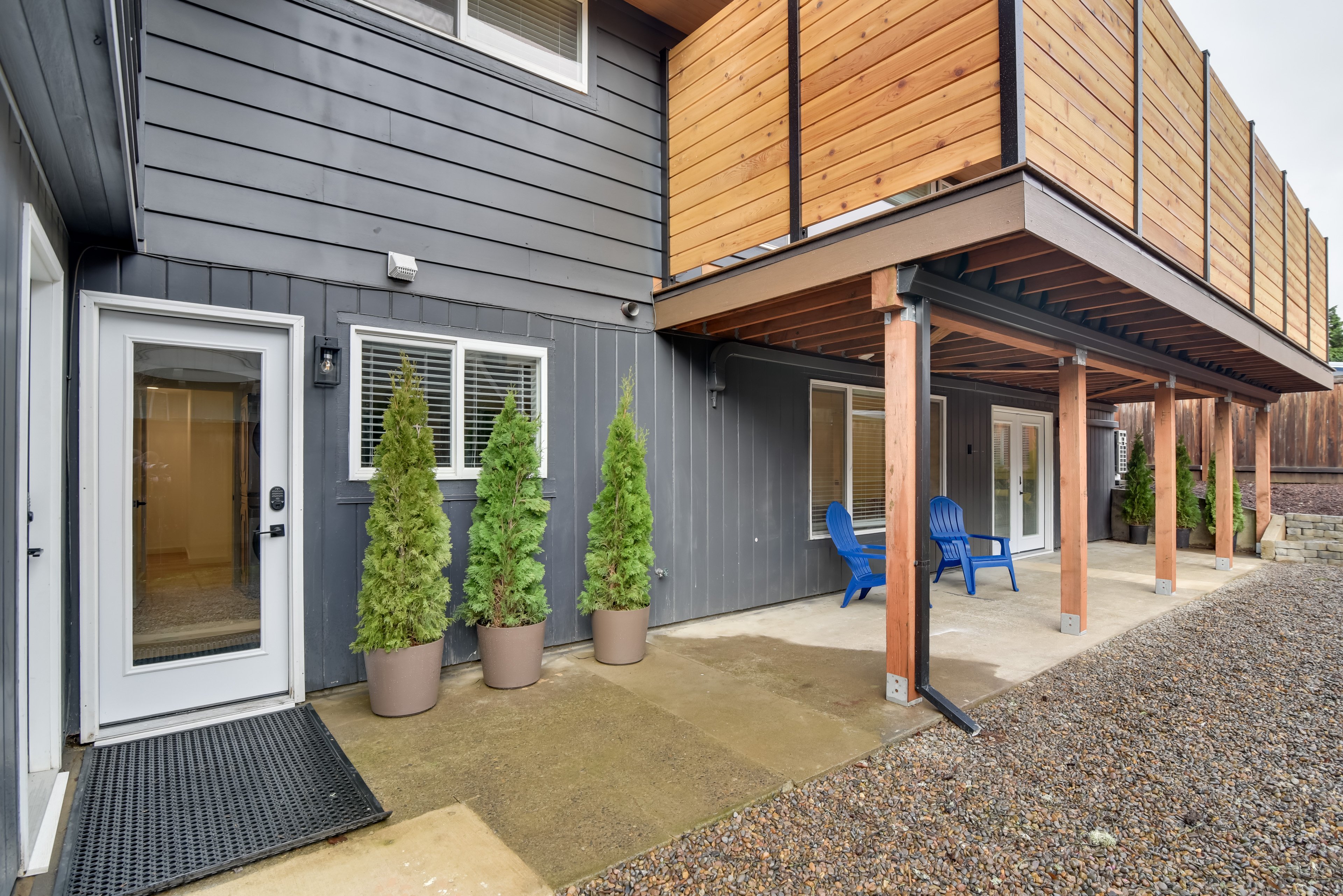 Shared Patio | Outdoor Seating