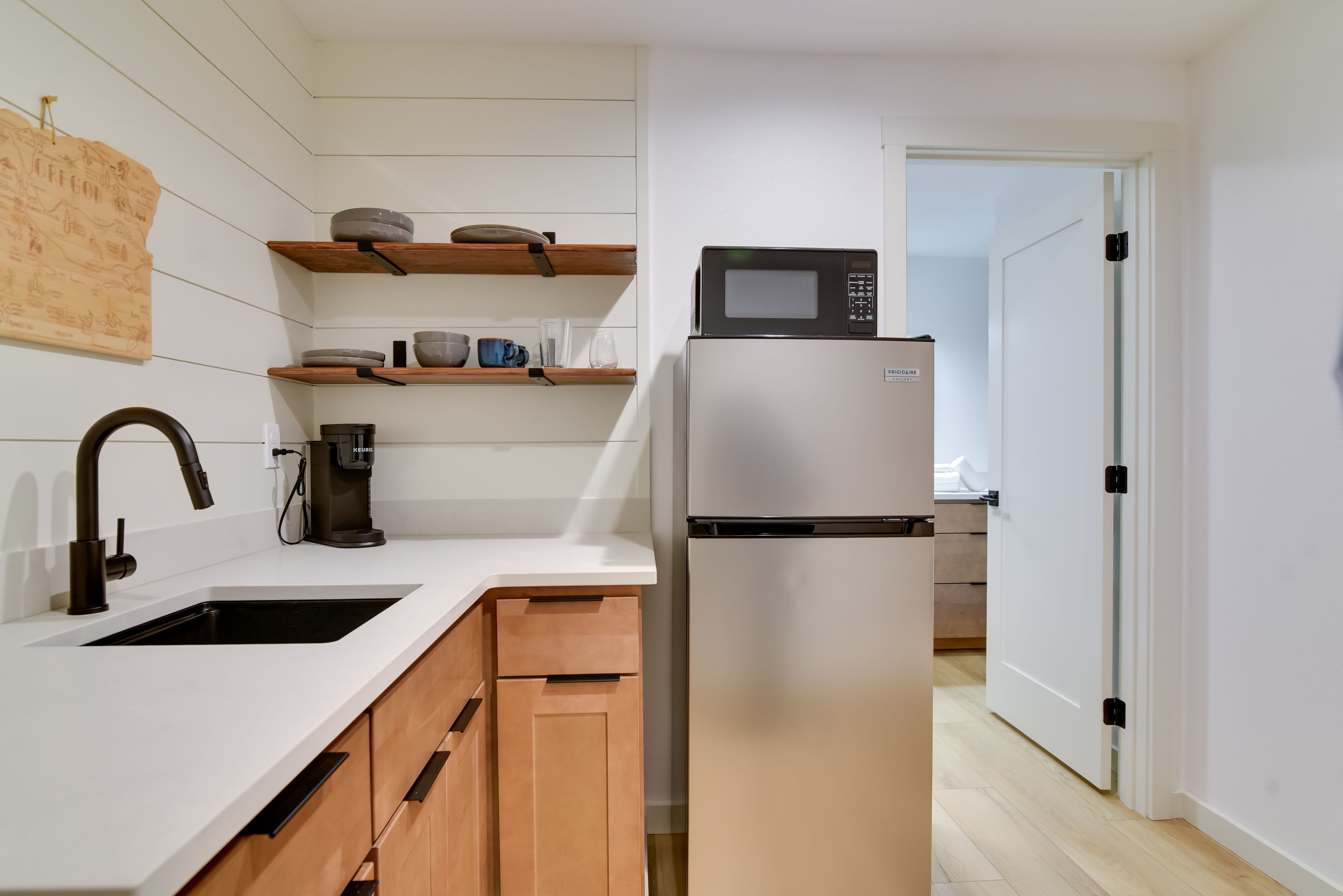 Kitchenette | Coffee Maker | Microwave