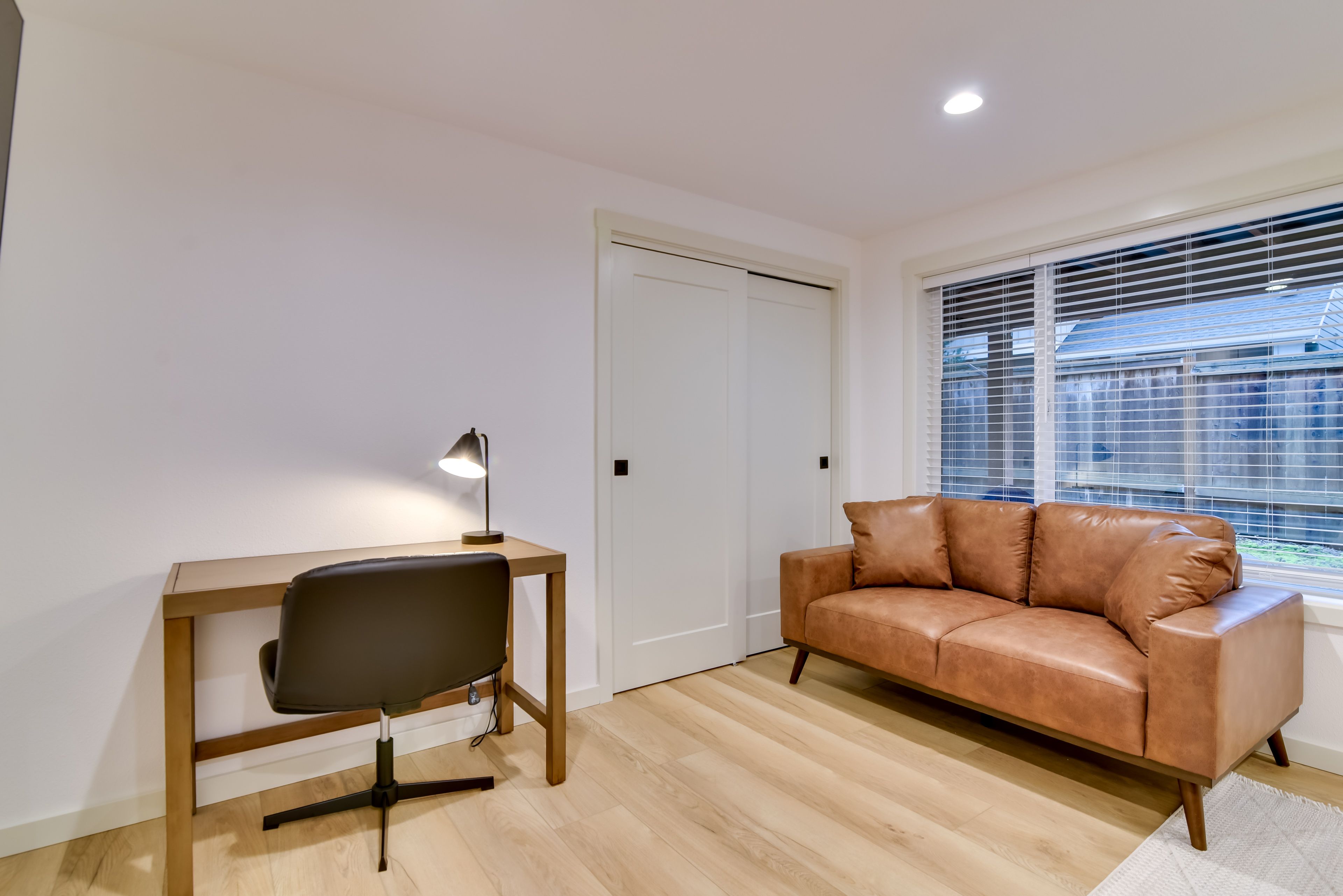 Bedroom | Workspace | Sitting Area | Single-Story Unit