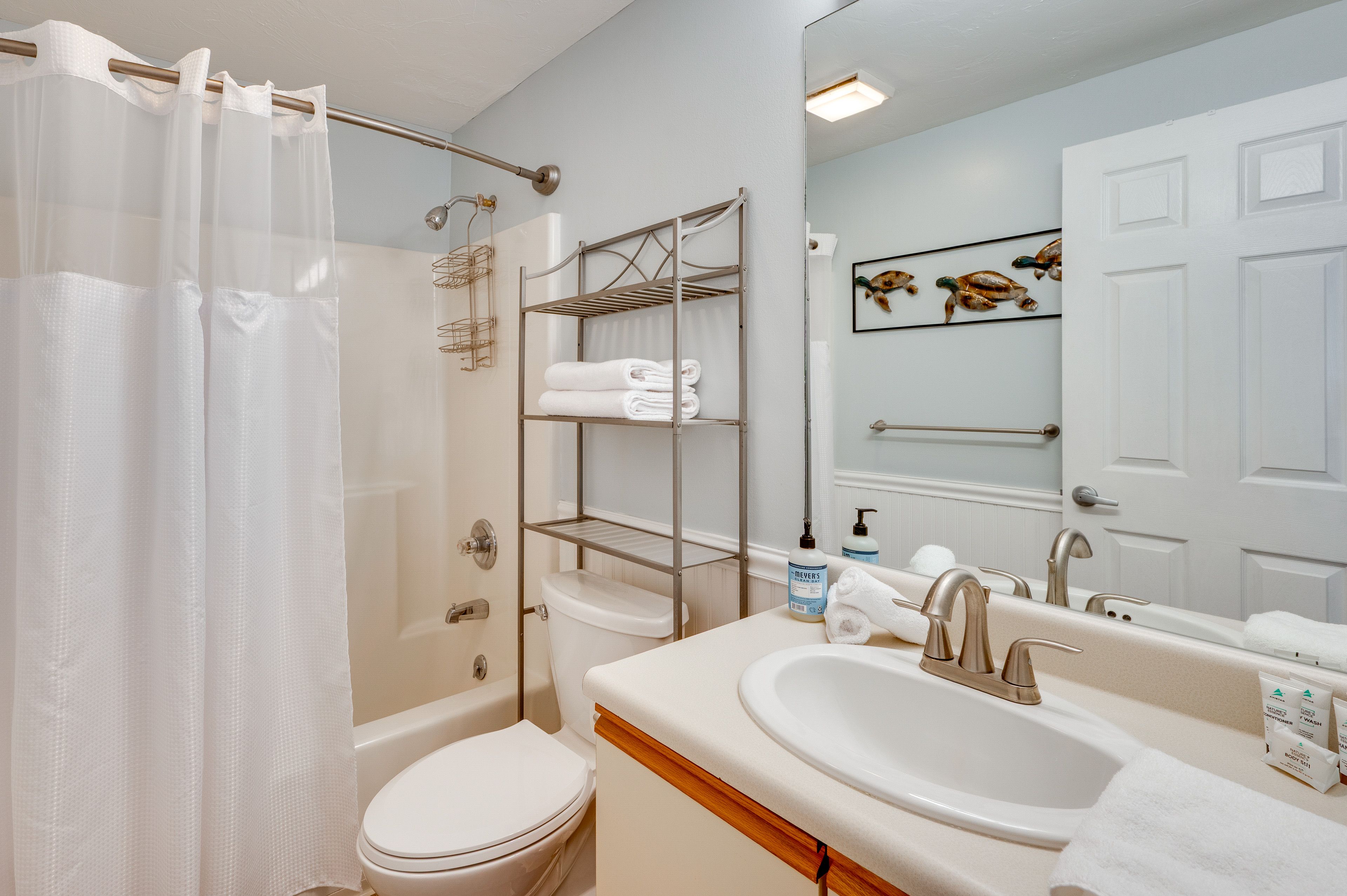 Bathroom | 1st Floor