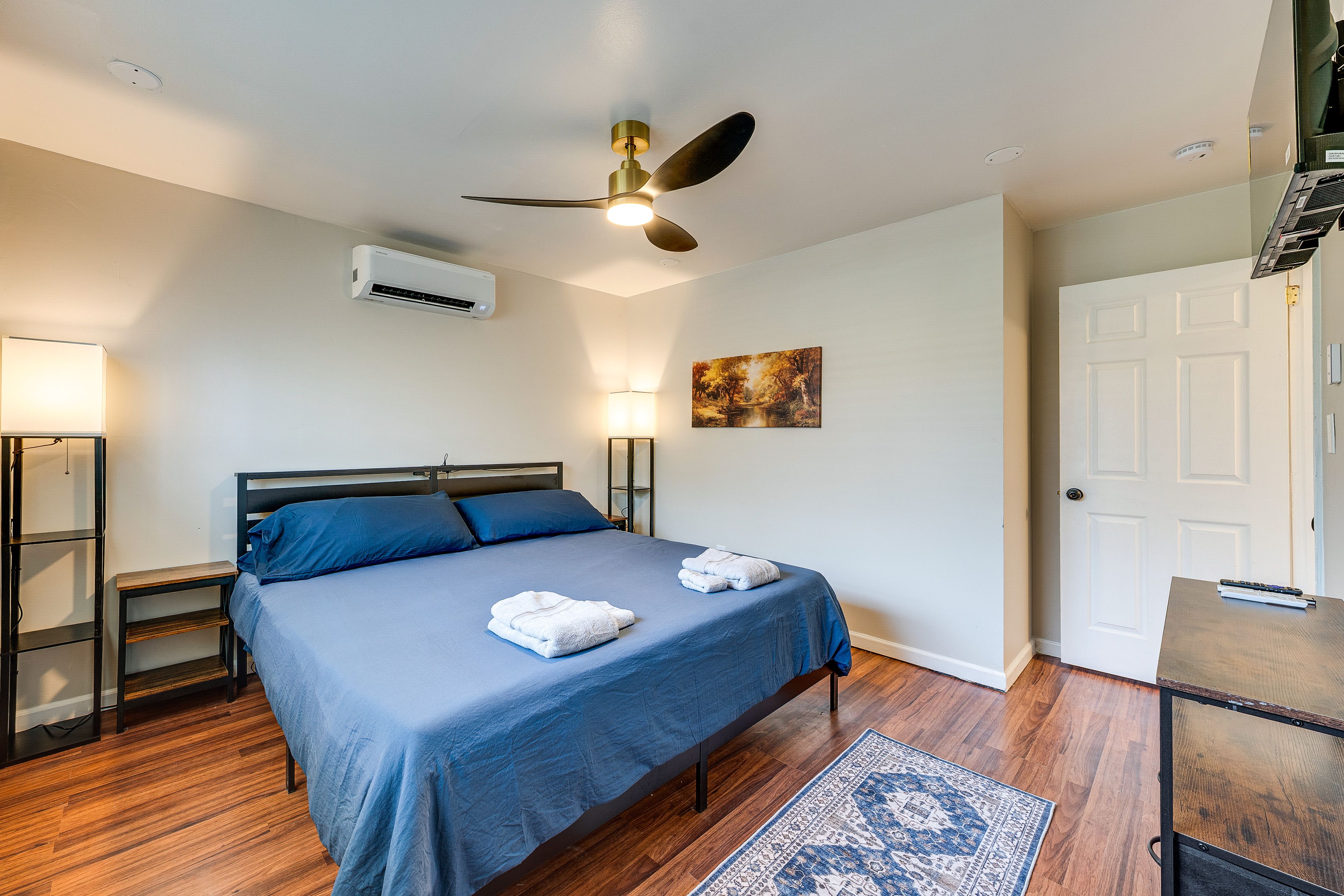 Bedroom 2 | King Bed | 2nd Floor