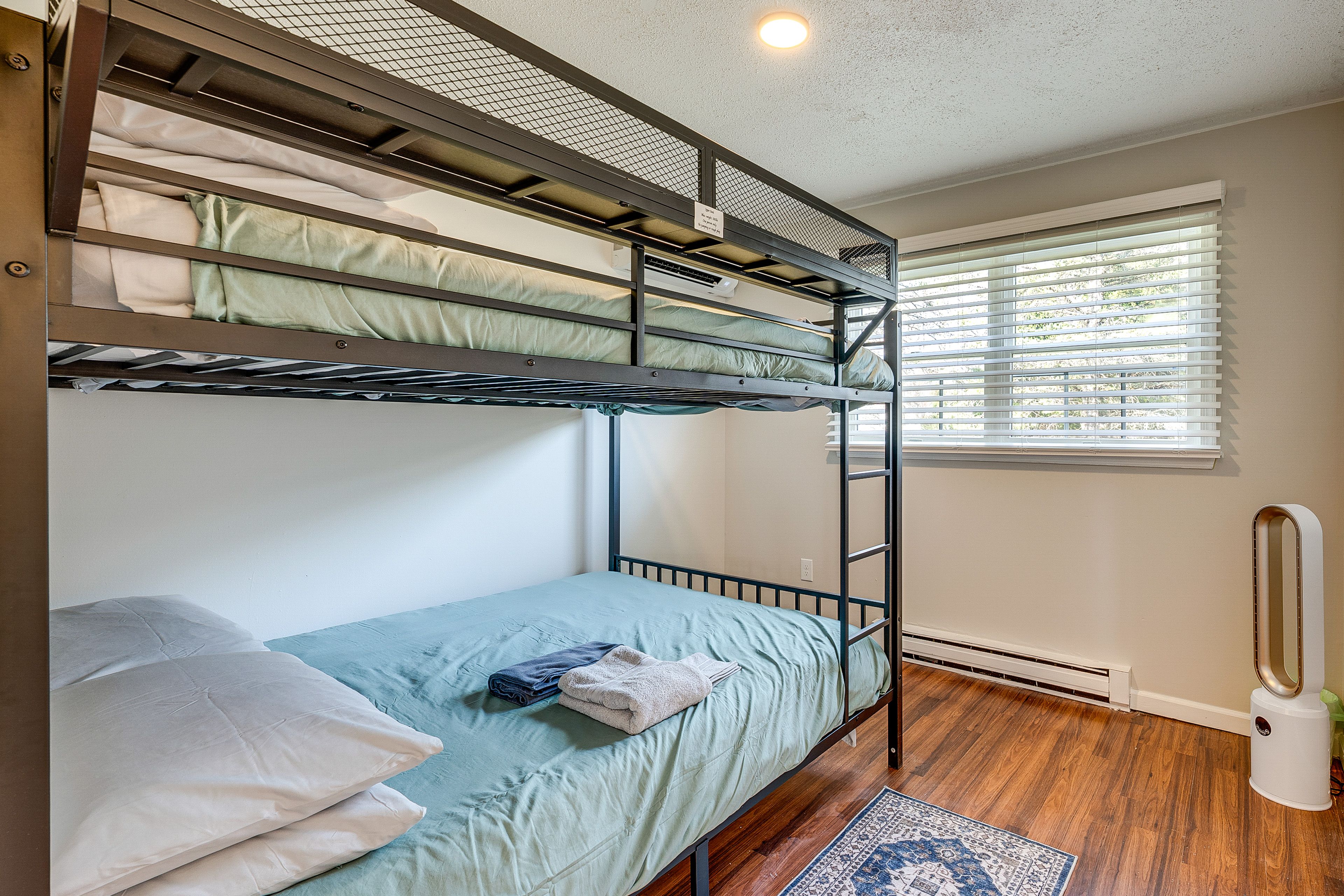 Bedroom 3 | Queen Bunk Bed | 2nd Floor