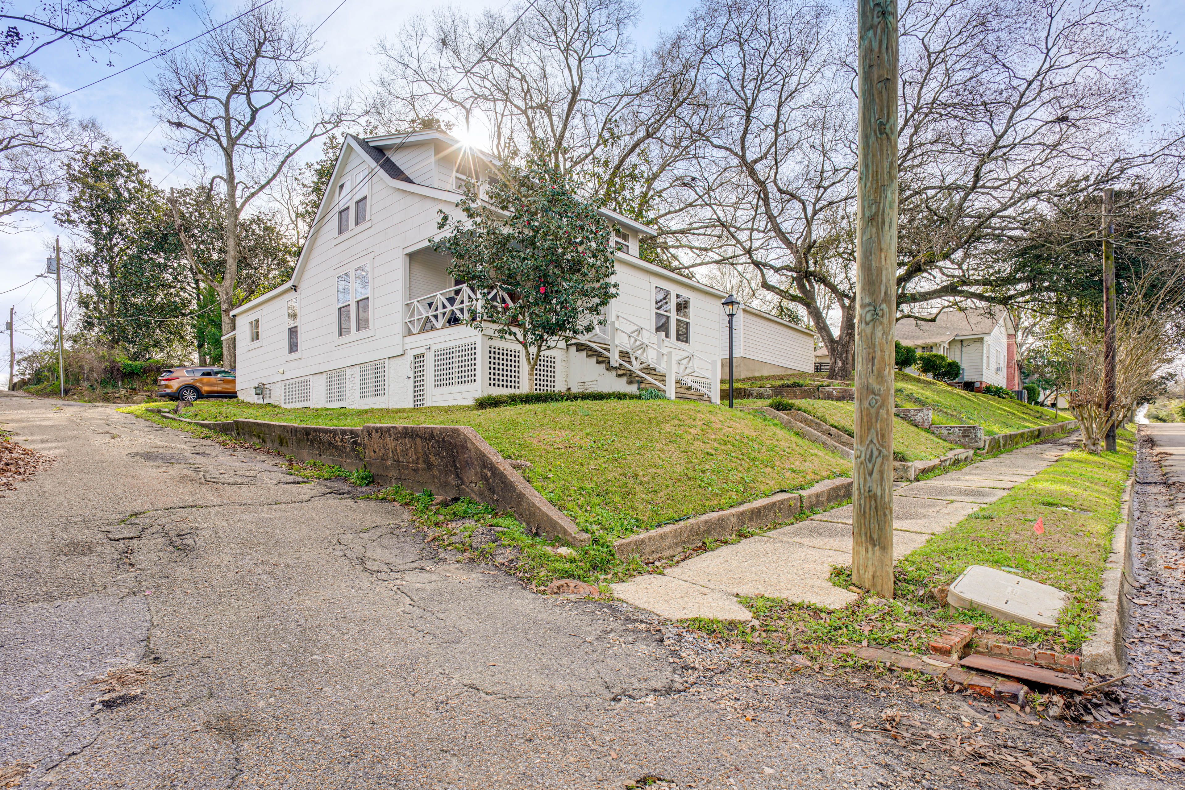Parking | Driveway (2 Vehicles)
