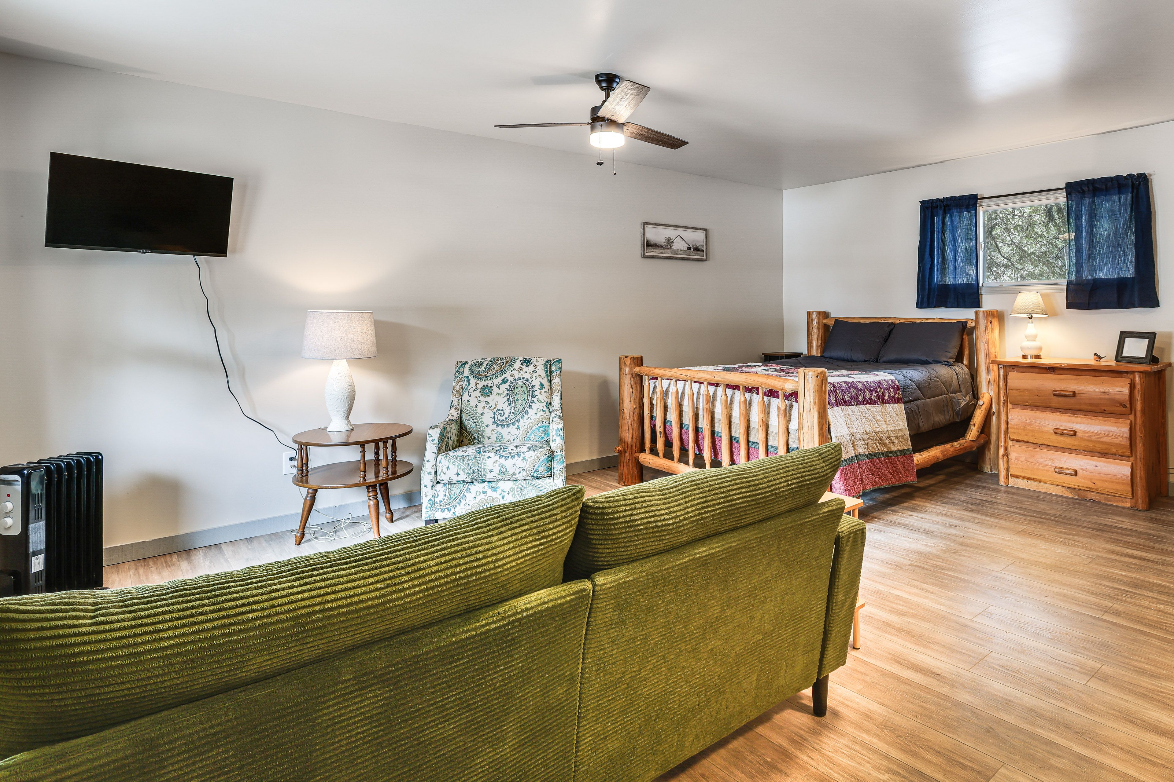 Schroon Lake Vacation Rental | Studio | 1BA | 400 Sq Ft | 2 Steps for Access