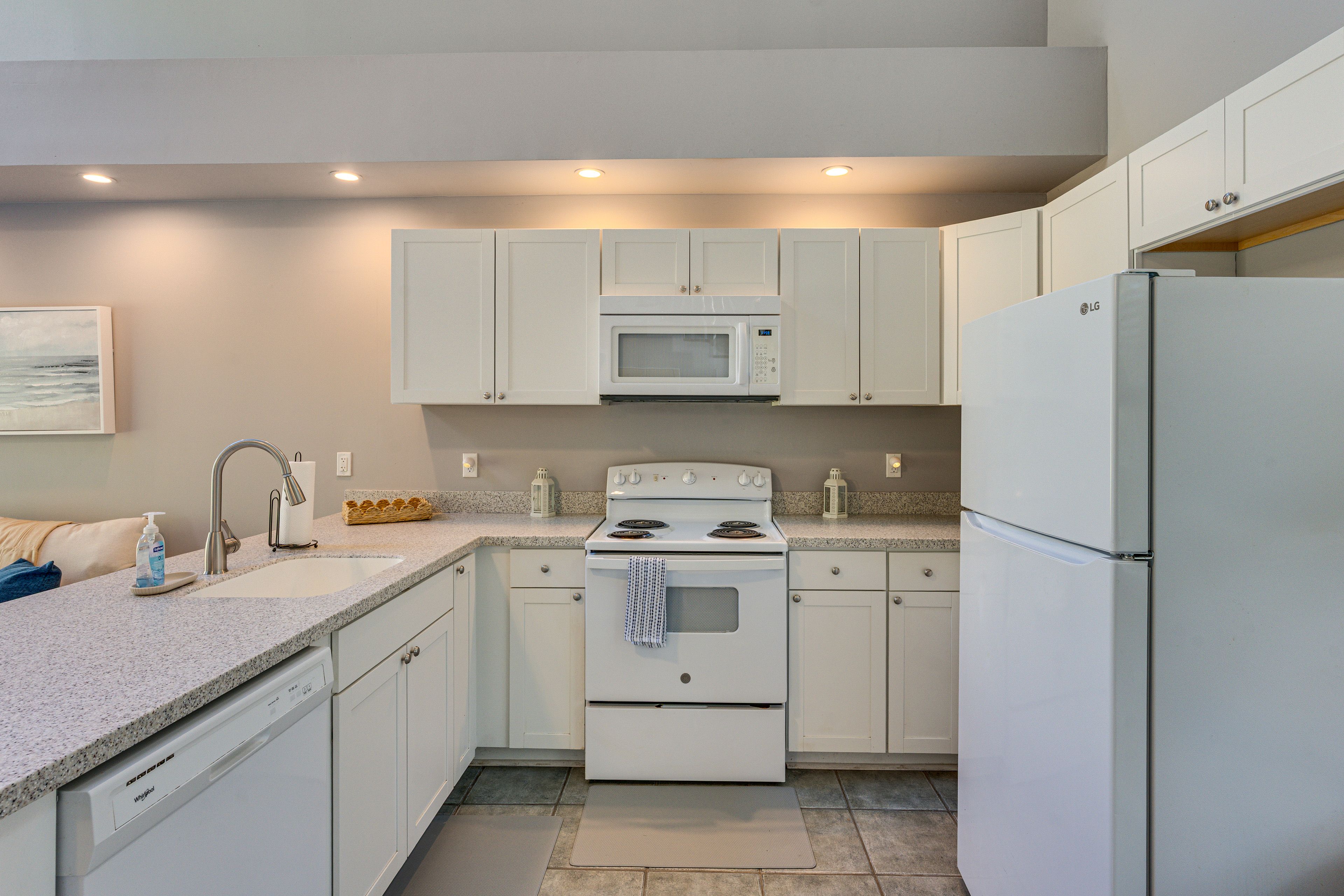 Kitchen | Single-Serve Coffee Maker | Dishwasher | 1st Floor