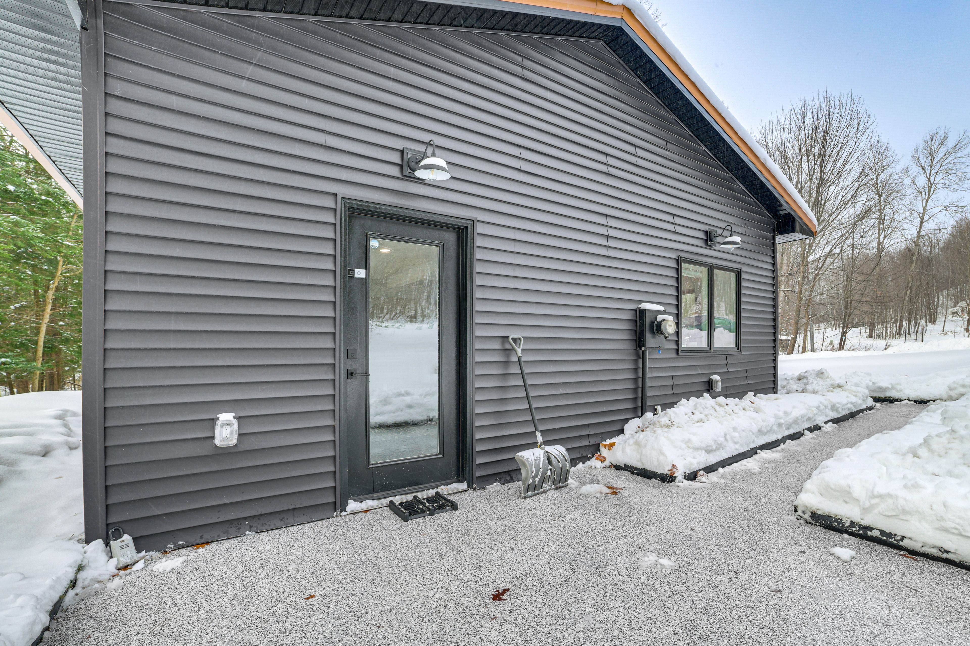 Property Entrance | Wooded Surroundings