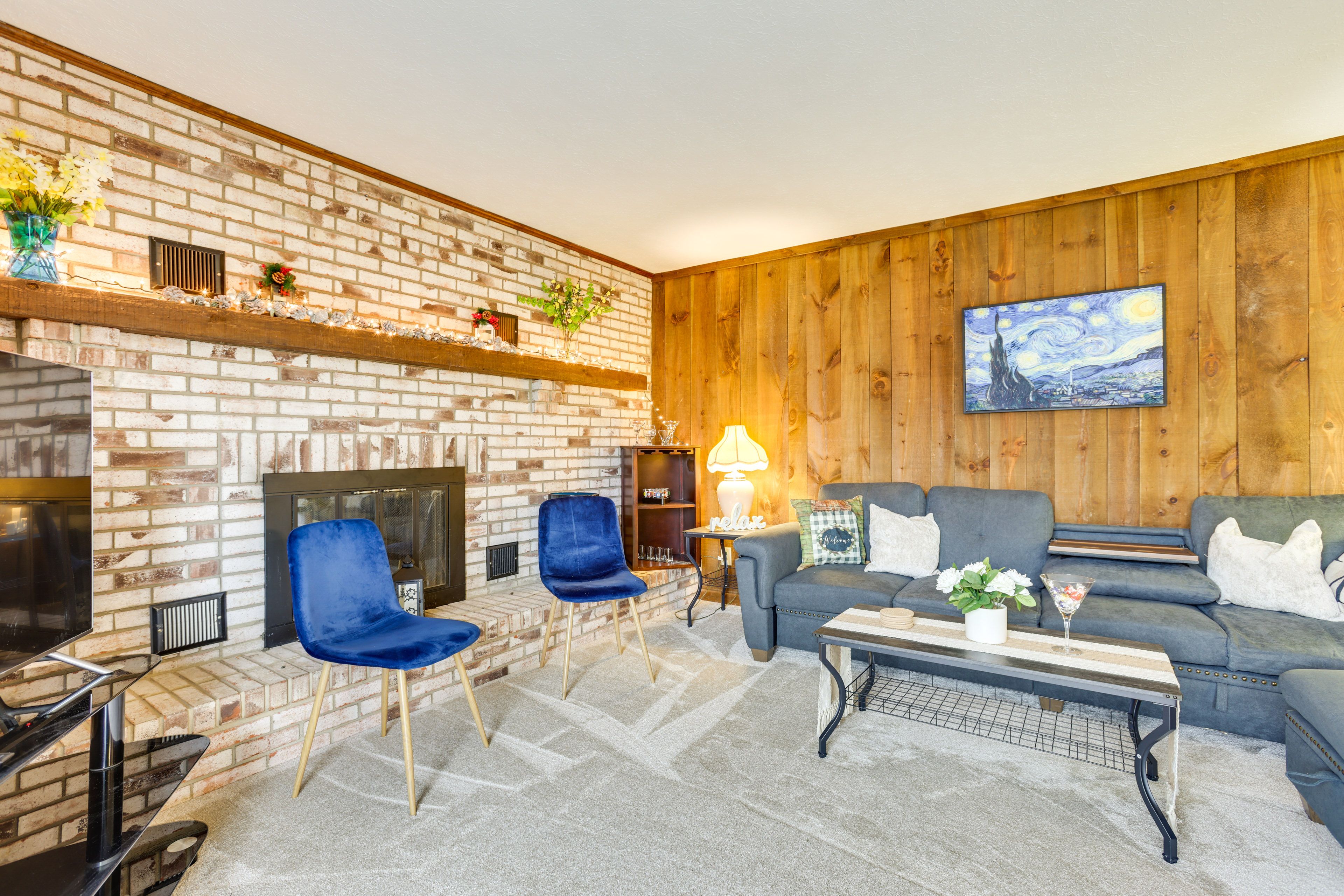 Family Room | Central A/C & Heating | Free WiFi