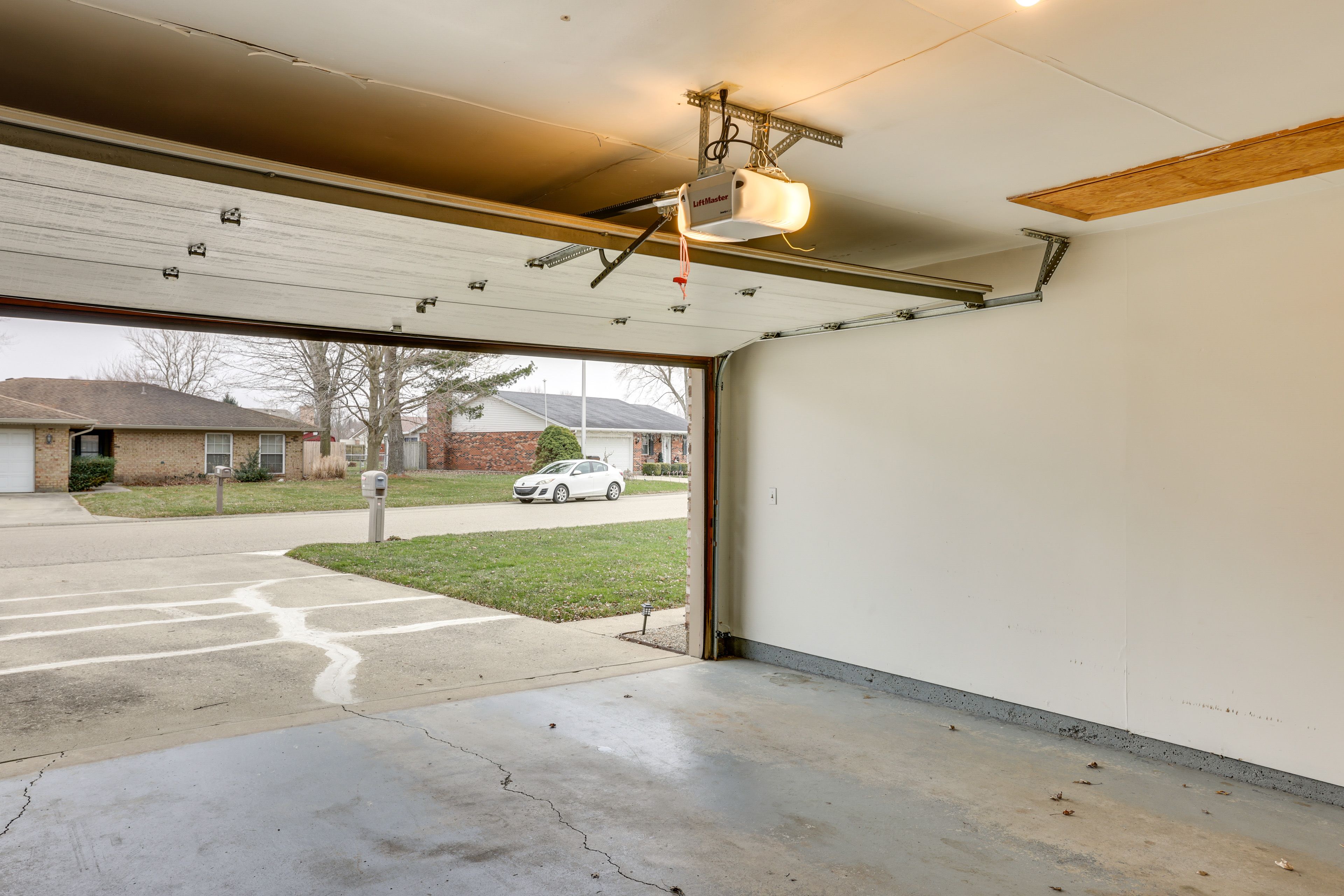 Parking | Garage (2 Vehicles) | Driveway (4 Vehicles)