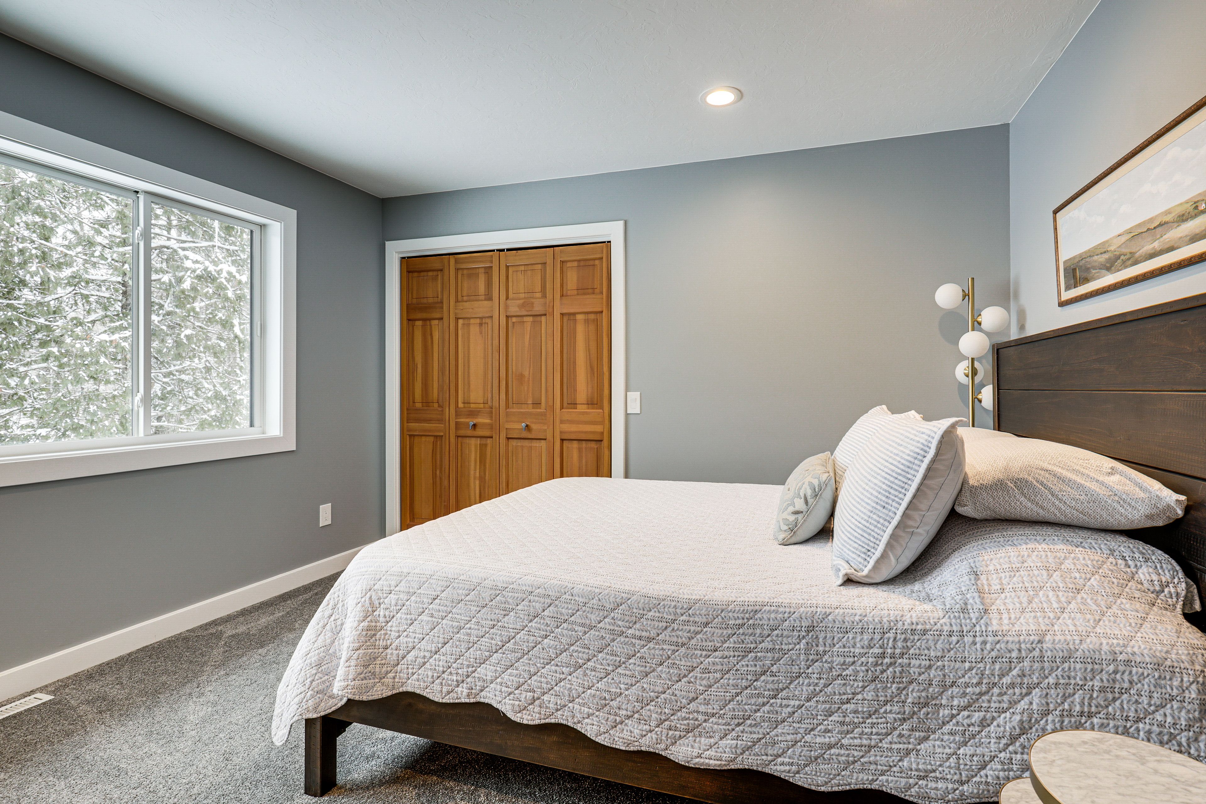 Bedroom 2 | Queen Bed | Twin Bed | Main Floor