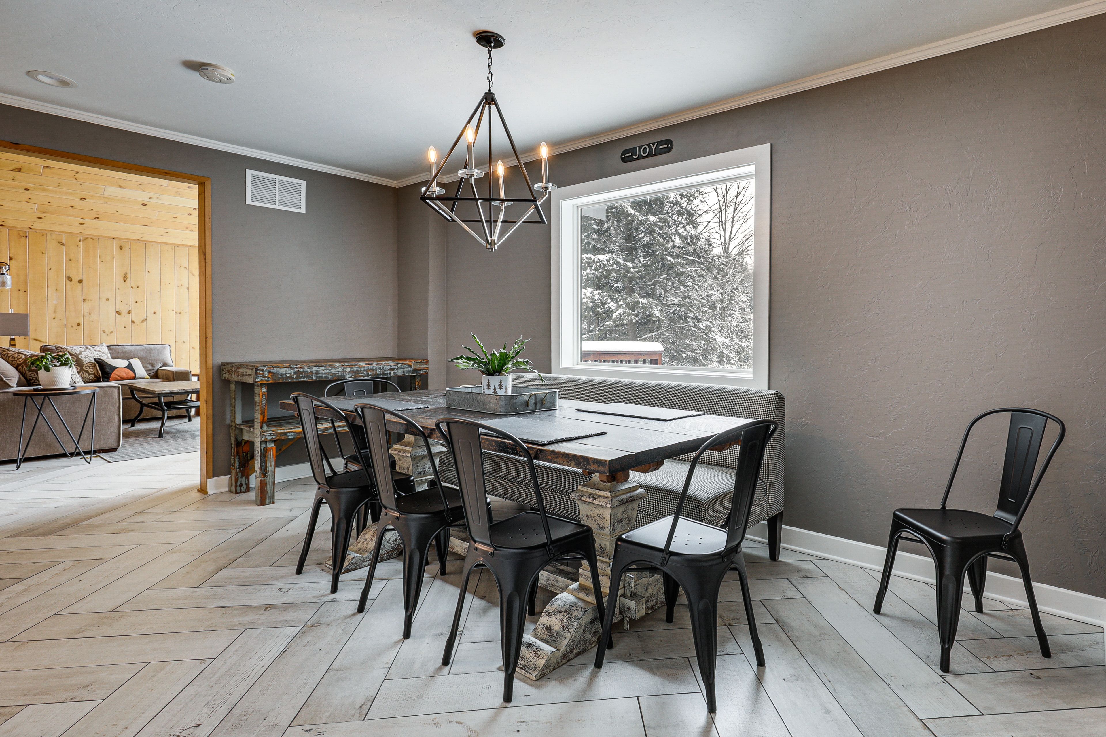 Dining Area | Main Floor