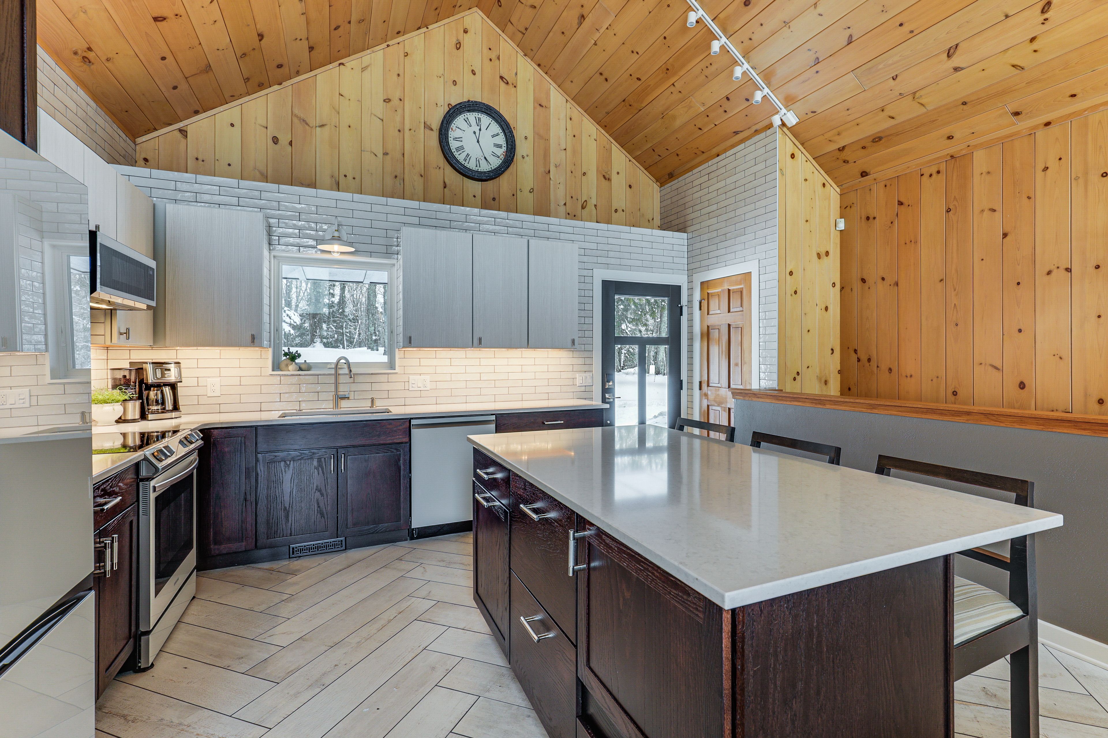 Kitchen | Main Floor