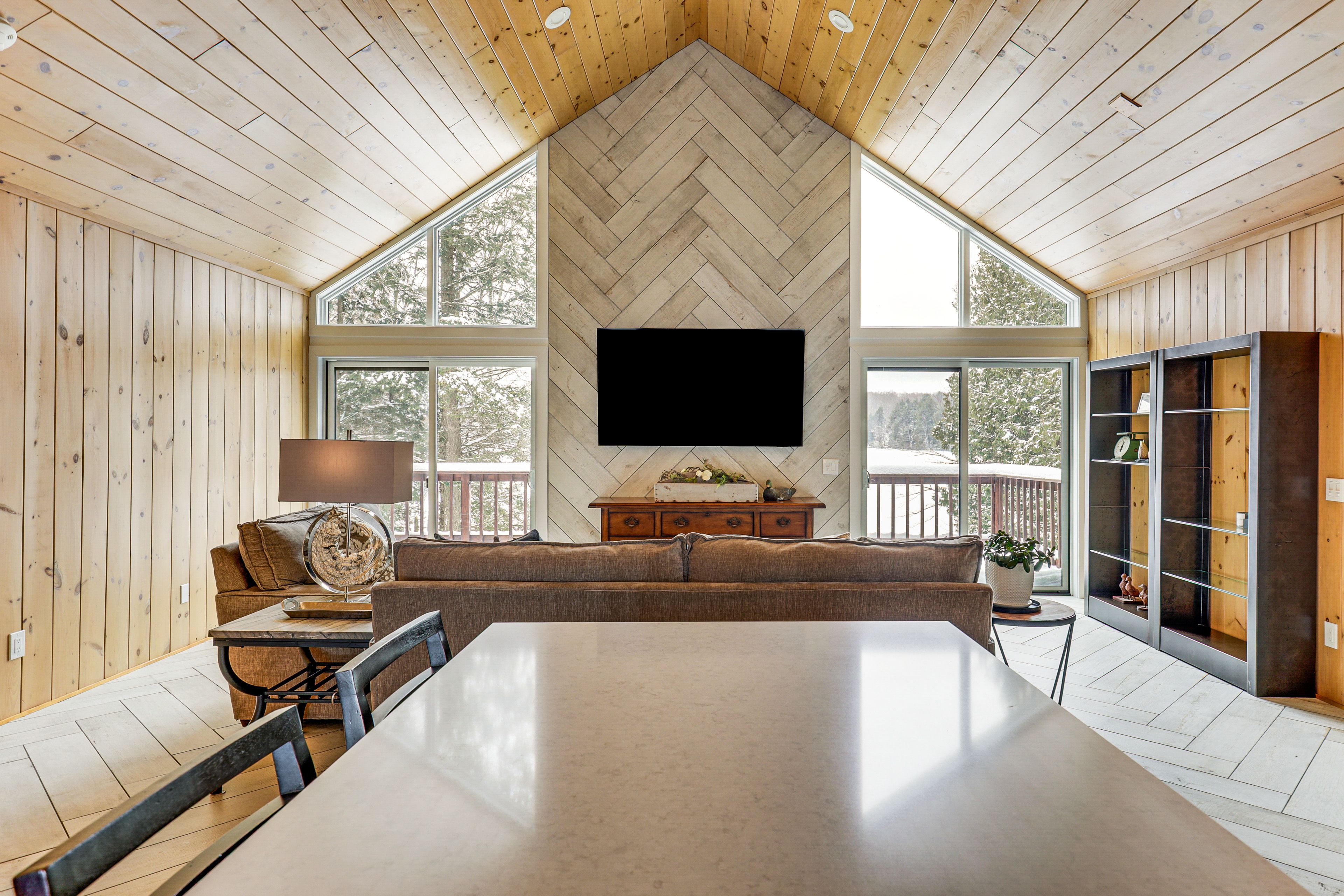 Dining Area | Main Floor