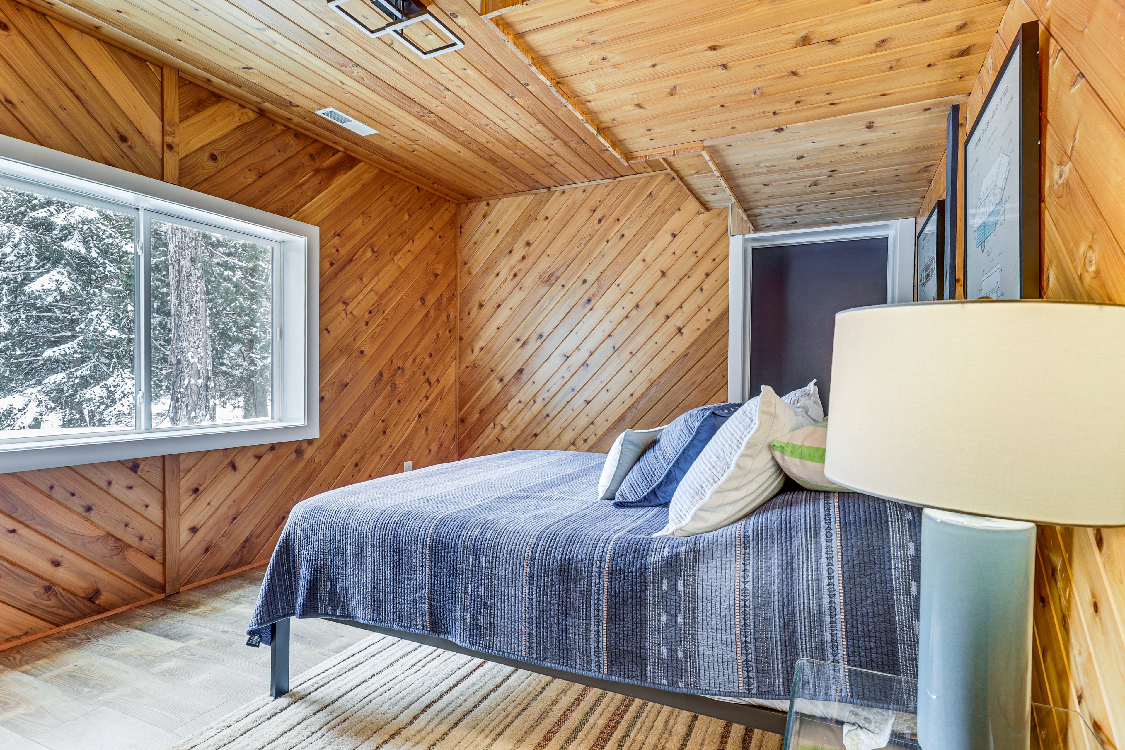 Bedroom 4 | Queen Bed | Lower Floor