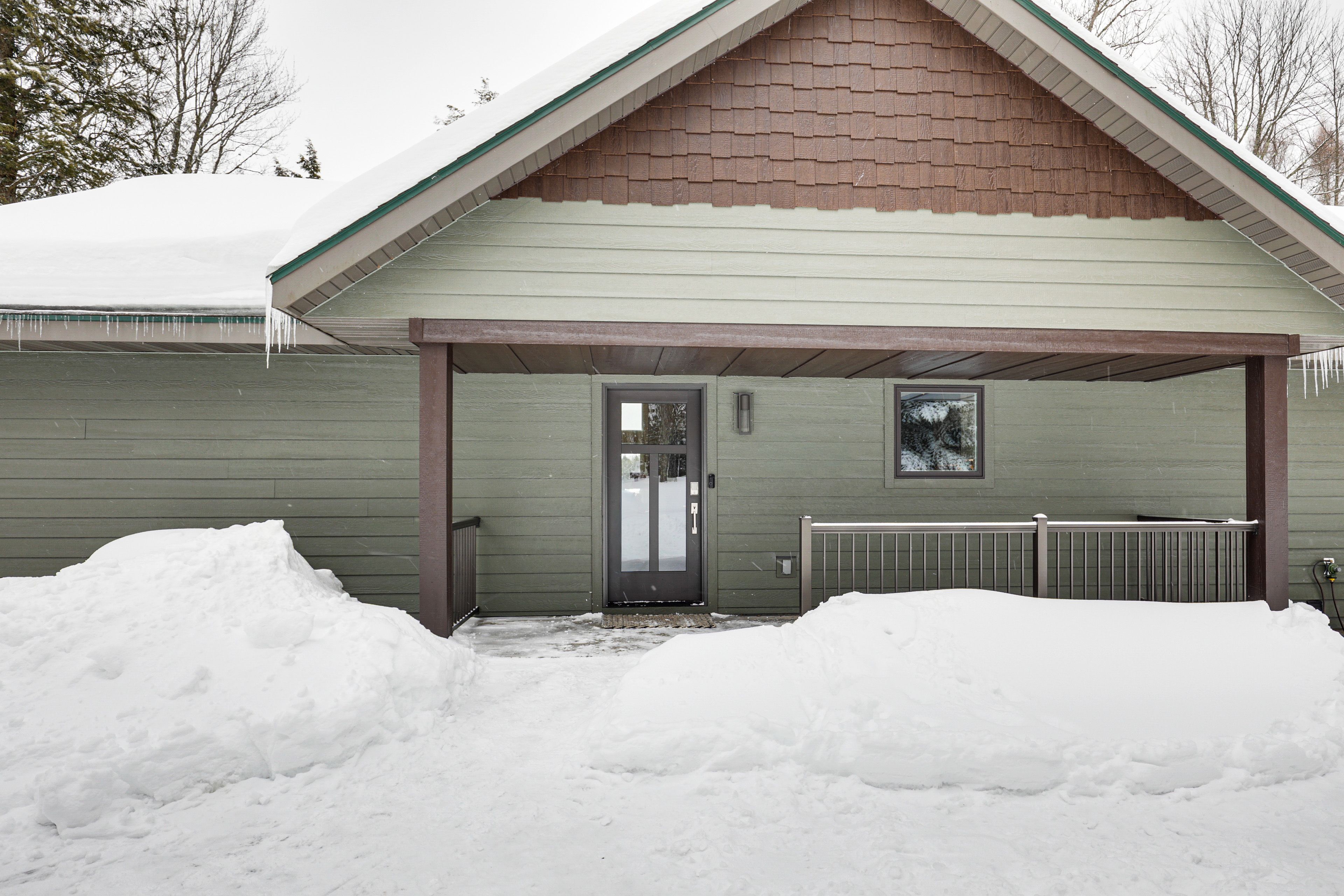 Driveway | 5 Vehicles