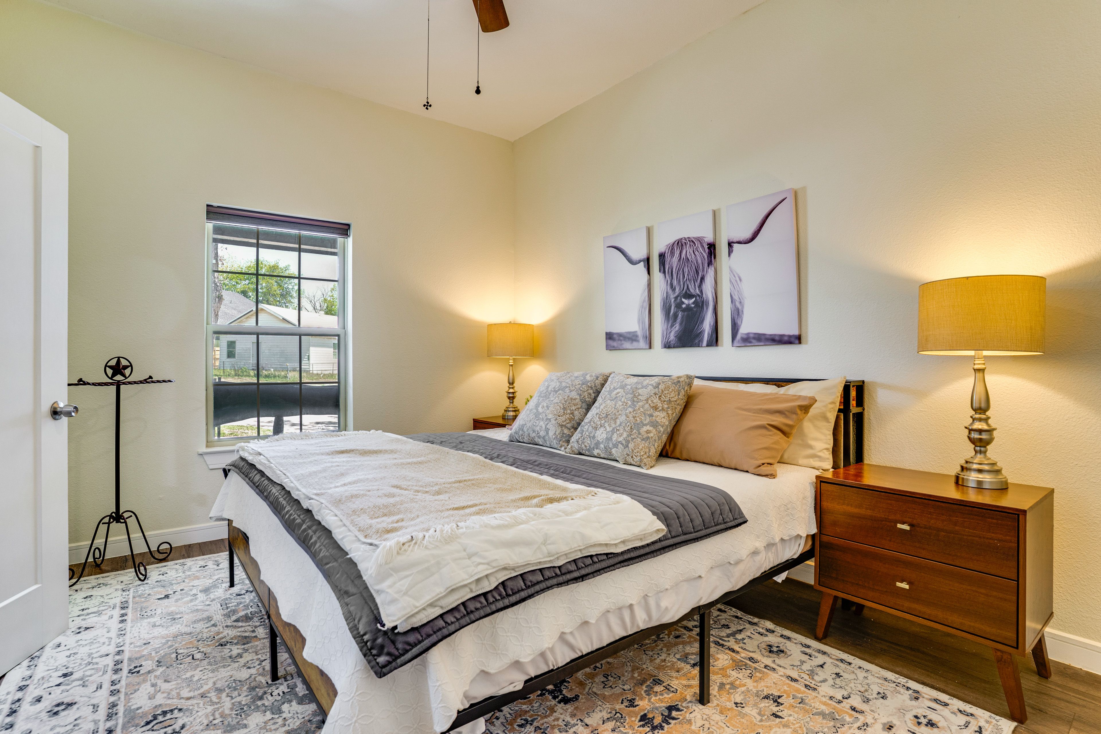 Main House | Bedroom 1 | King Bed