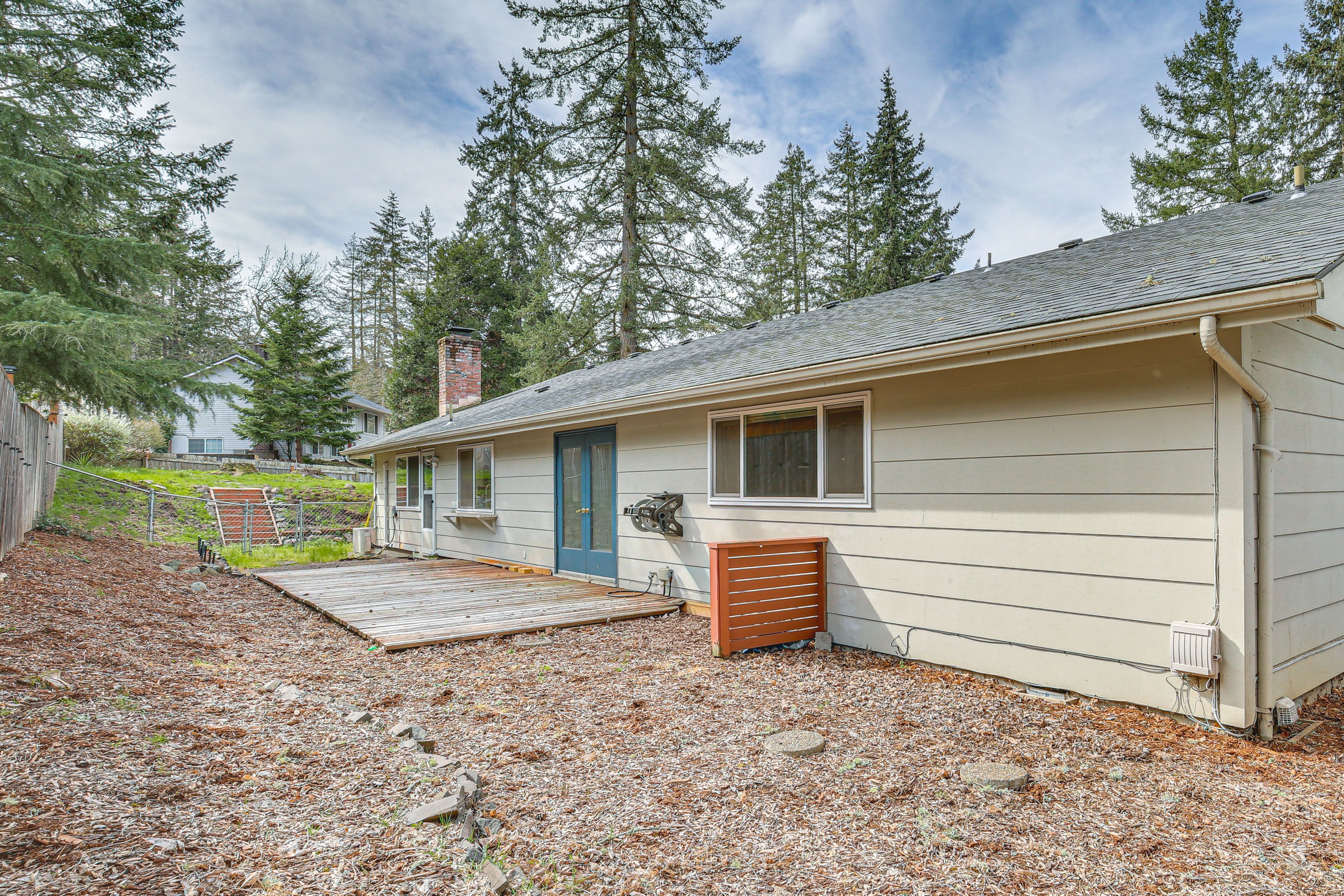 Property Exterior | Private Deck