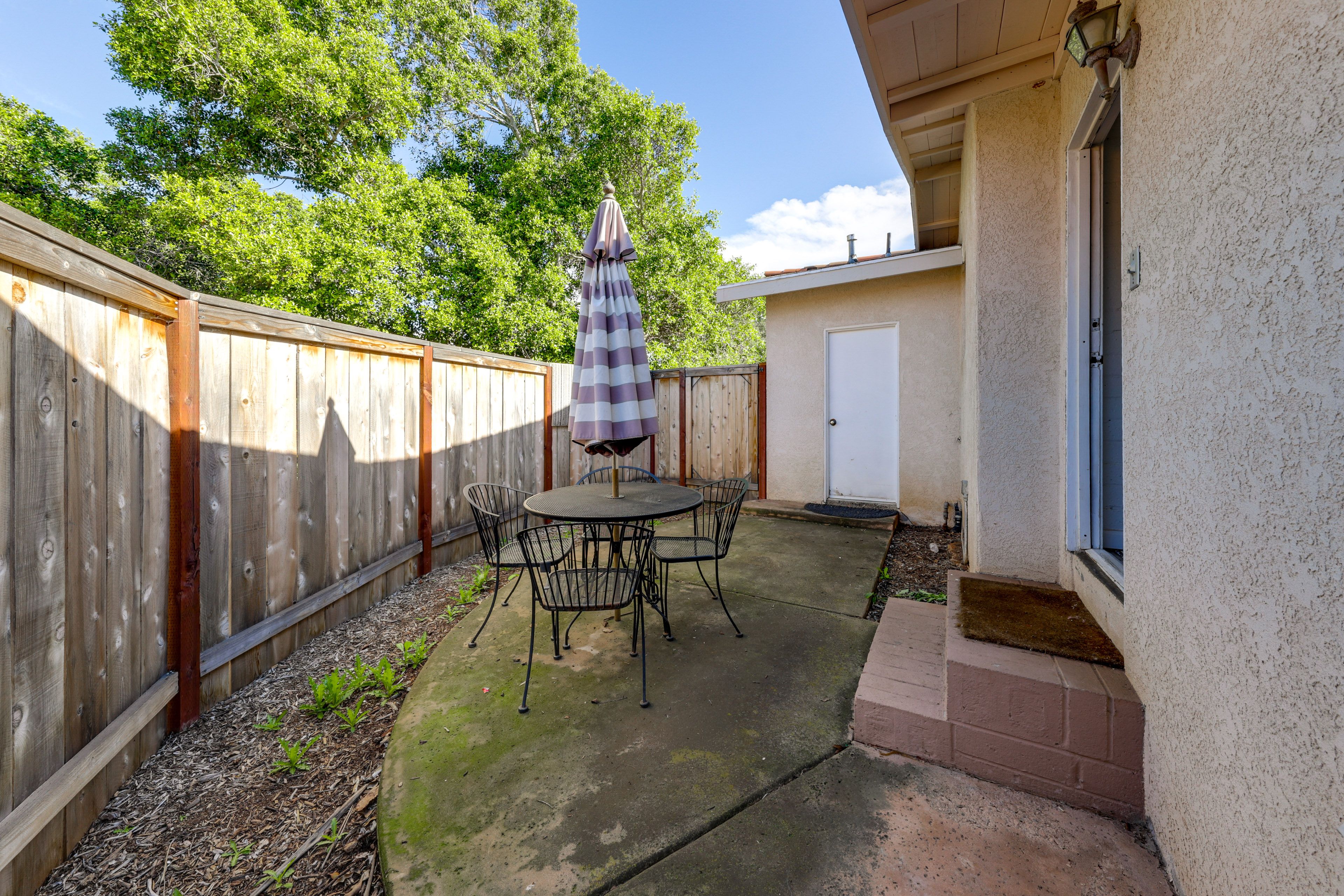 Patio | Outdoor Dining Area