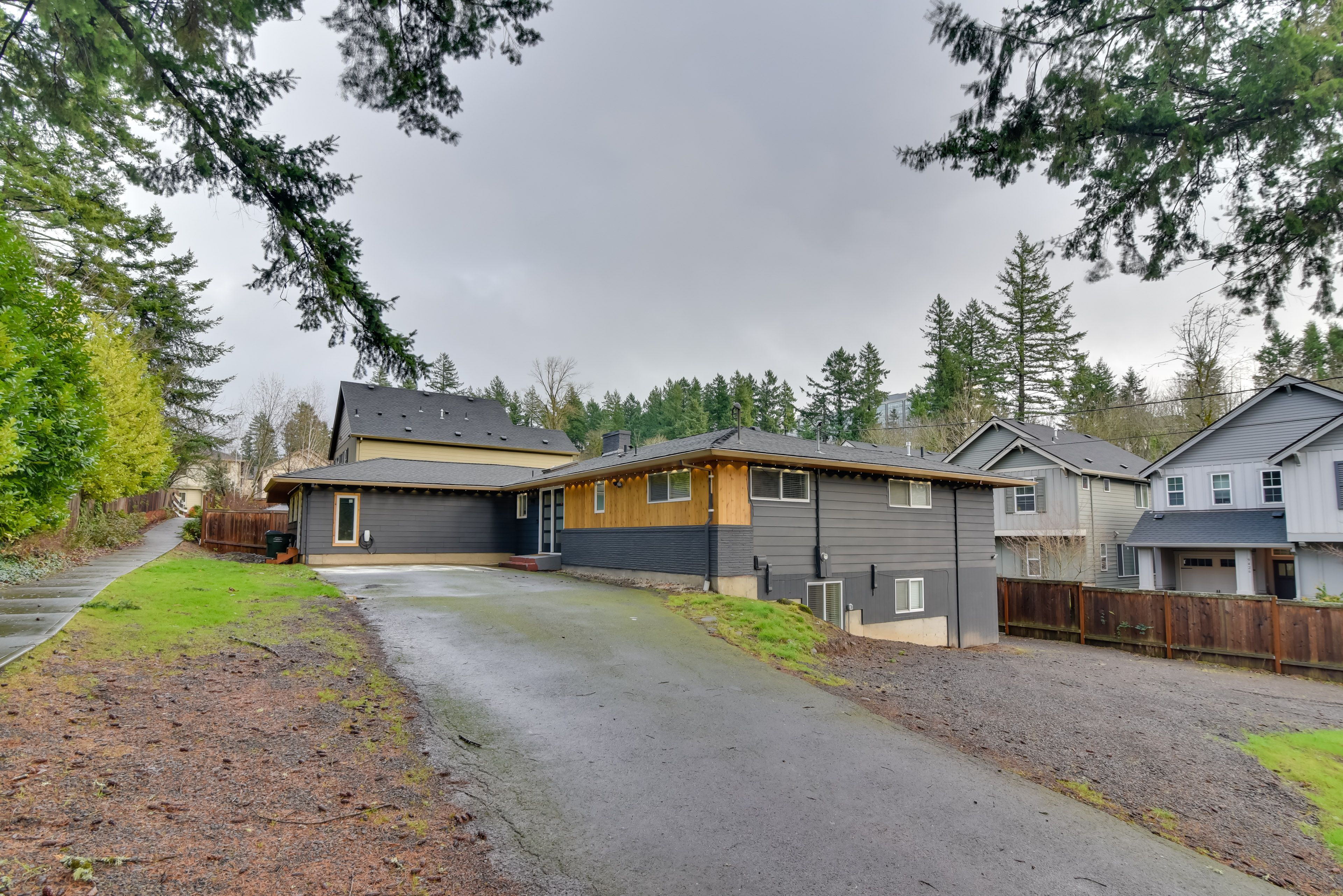 Parking | Shared Driveway (1 Vehicle)