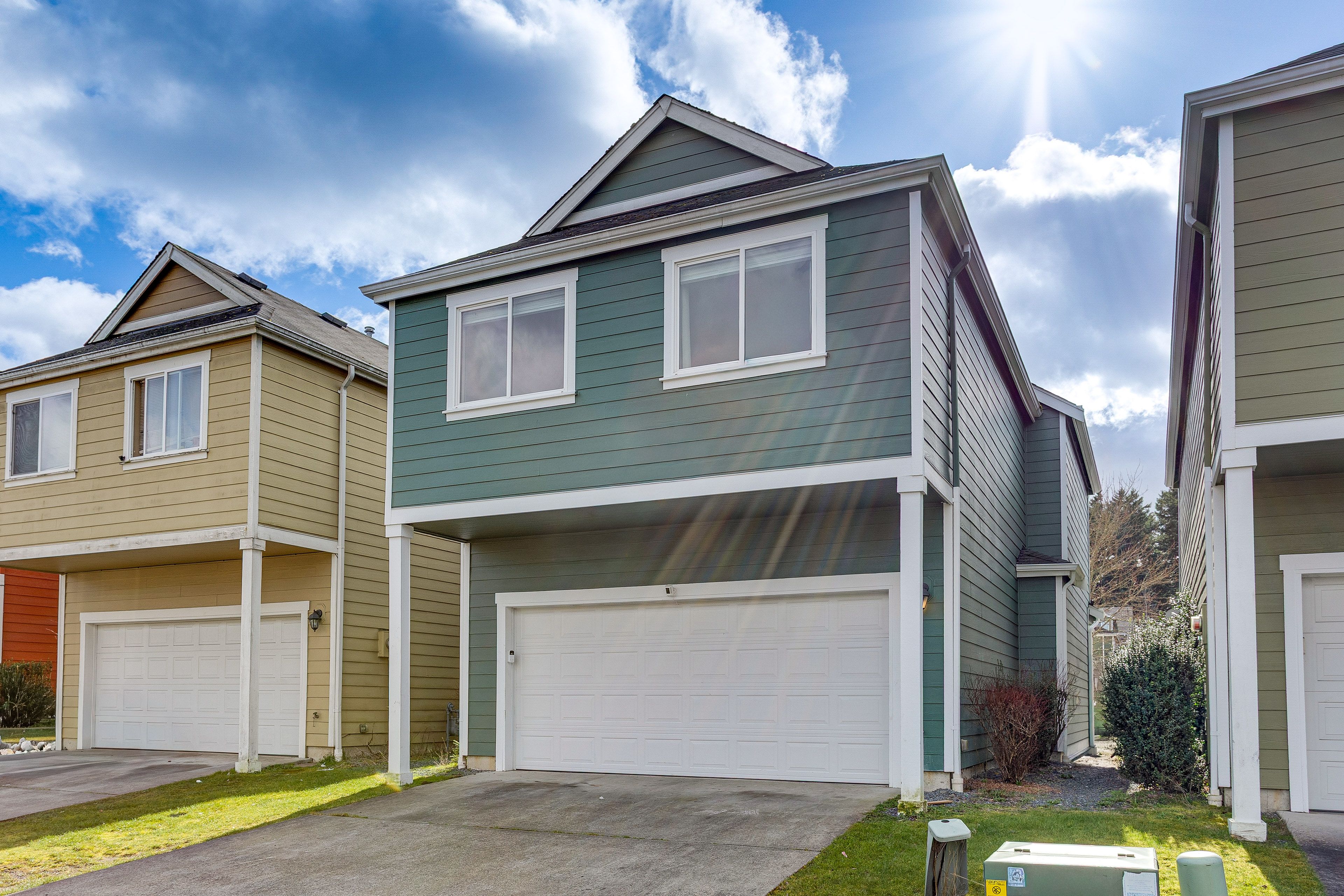 Garage Parking | 2 Vehicles | Driveway Parking | 2 Vehicles